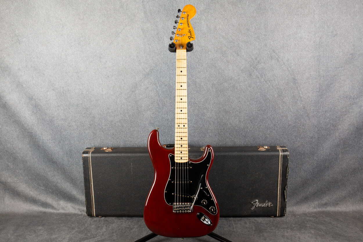 Fender USA Stratocaster Wine Red 1979年製 Fender Stratocaster 1979 Original Wine Red 2nd Hand | Rich Tone Music