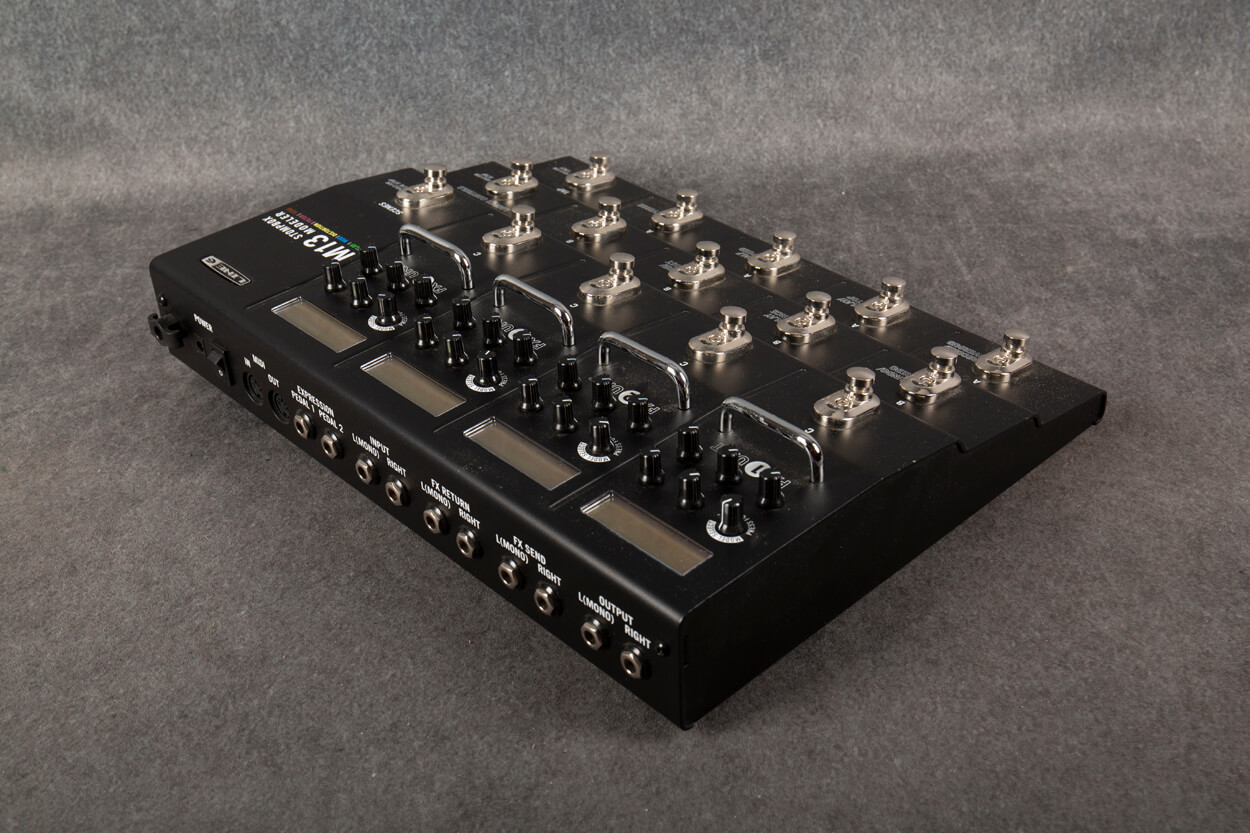 Line 6 M13 Stompbox Modeler with Expression Pedal 2nd Hand | Rich