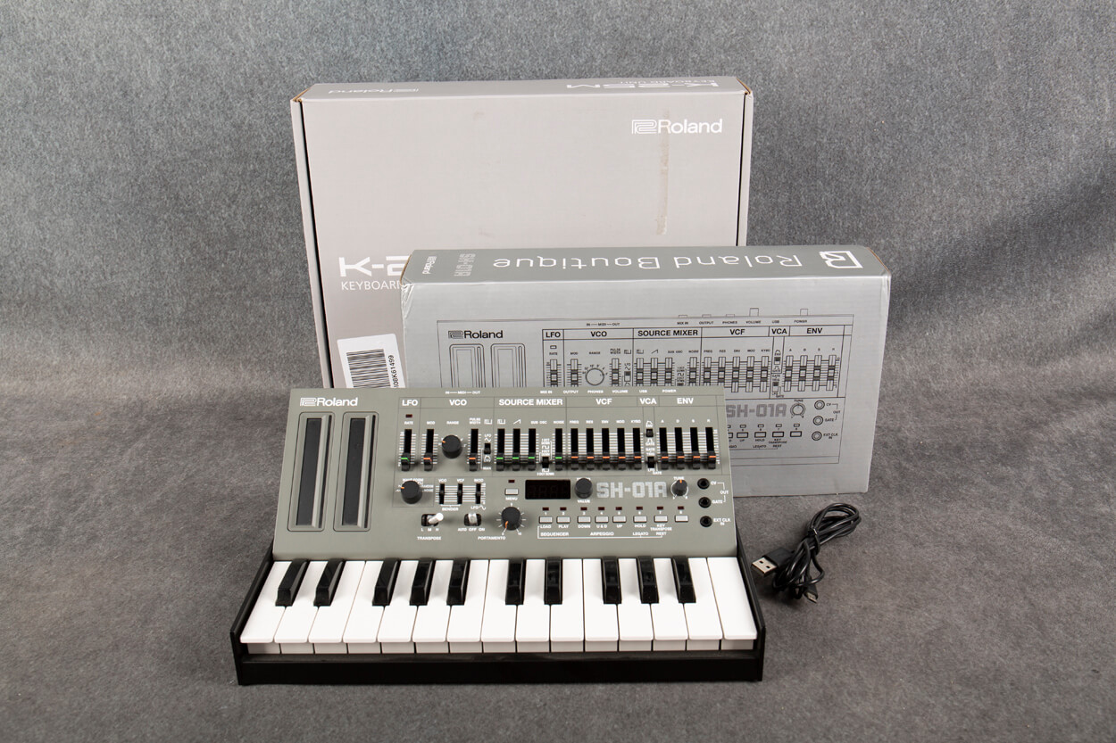 Roland Boutique SH-01A + K-25m ROLAND K-25M 25-KEY KEYBOARD FOR