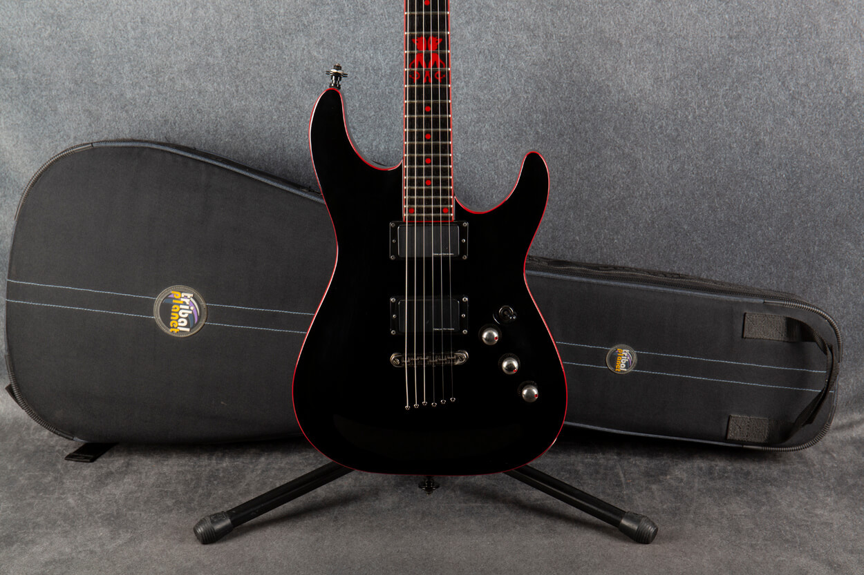 Schecter C1 She Devil Black 2nd Hand | Rich Tone Music