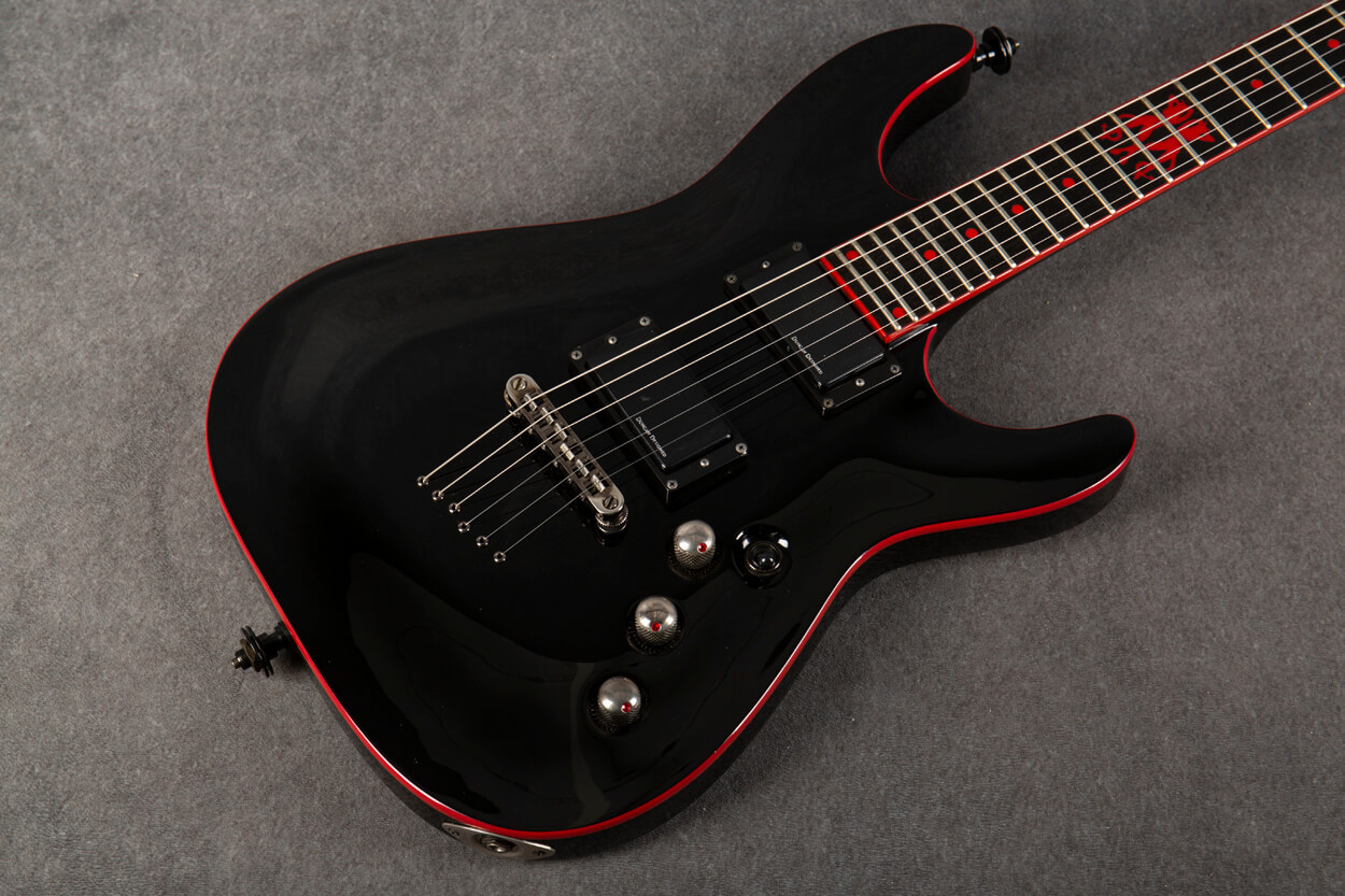 Schecter C1 She Devil Black 2nd Hand | Rich Tone Music
