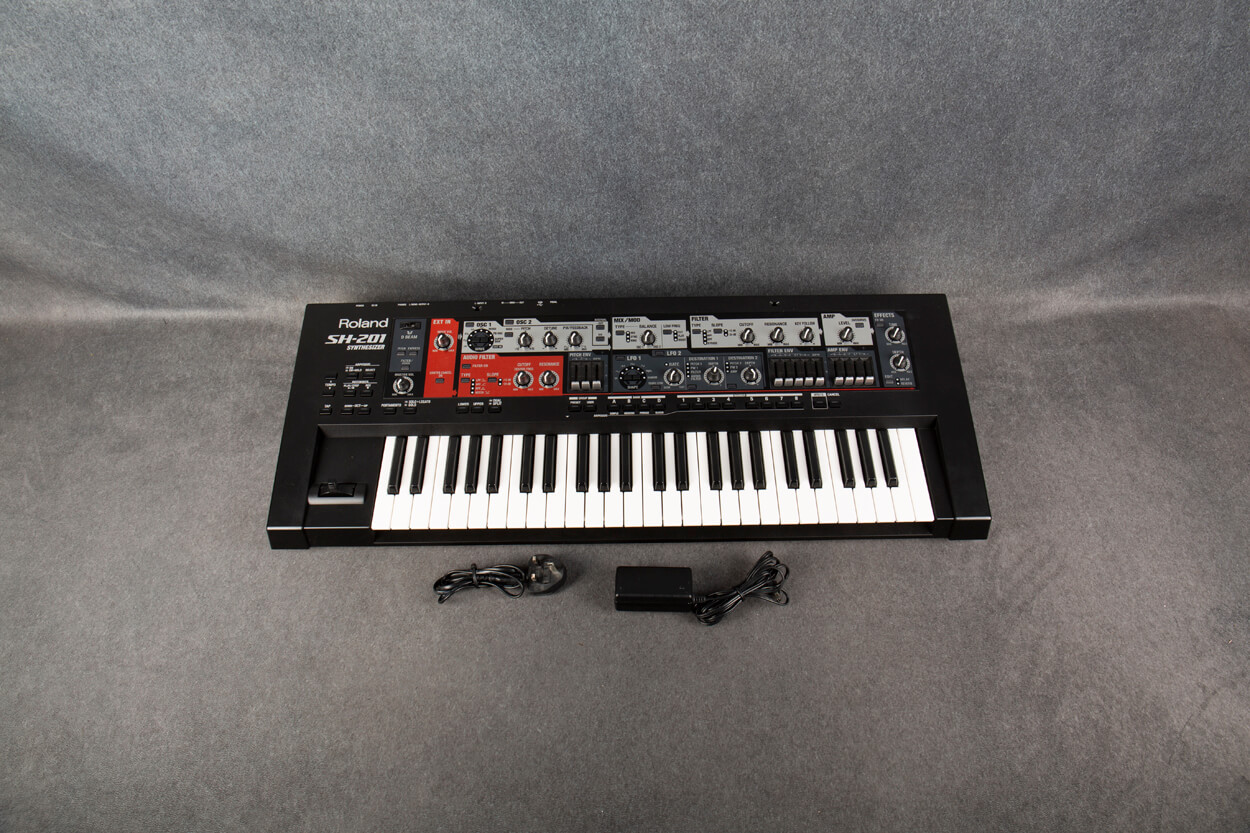 Roland ローランド SH-201 Roland SH-201 Synthesizer with PSU 2nd Hand | Rich Tone Music