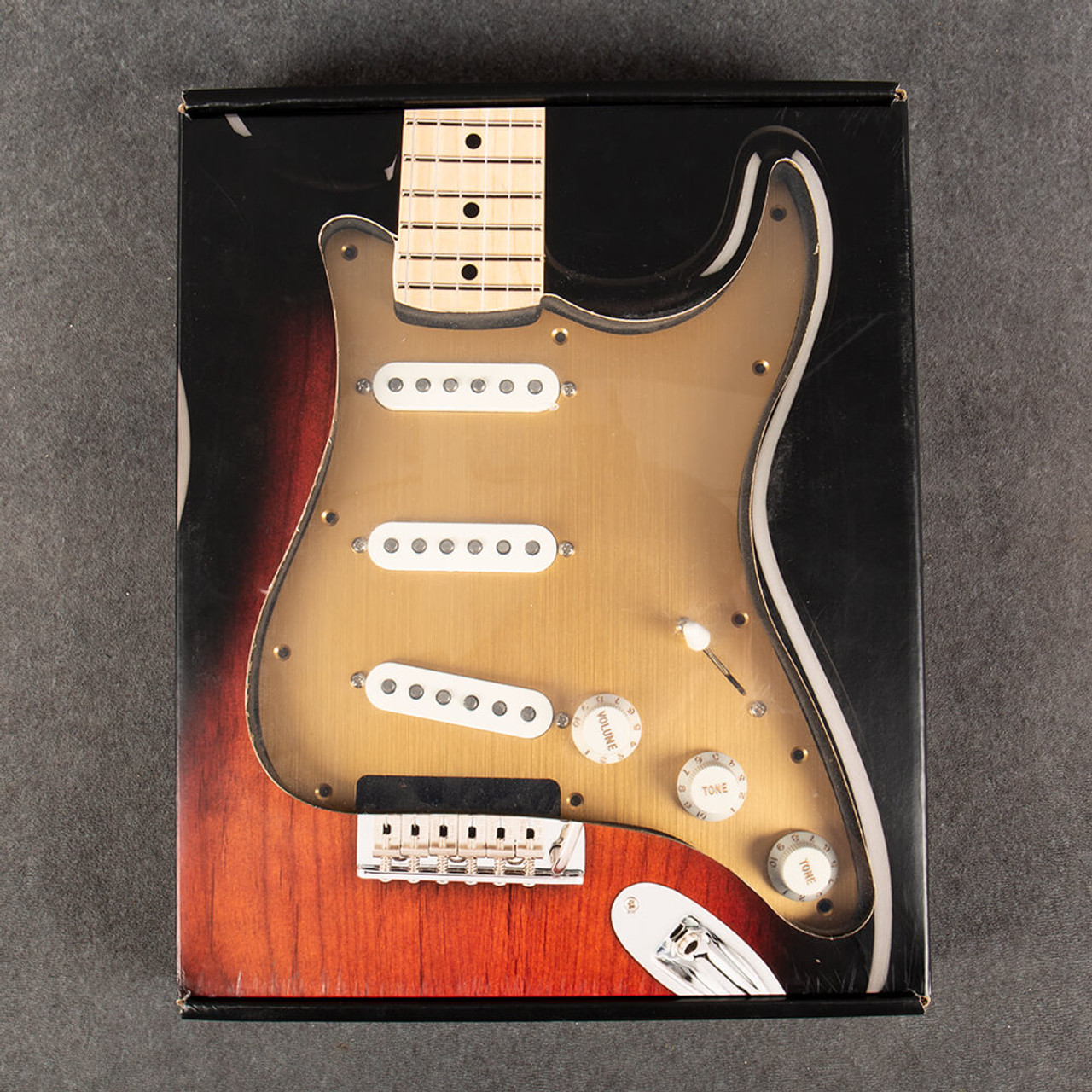 Fender Pre-Wired Strat Pickguard, Custom Shop Fat '50s SSS