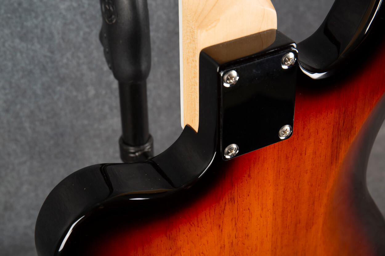 Harley Benton Bass VI Sunburst 2nd Hand | Rich Tone Music