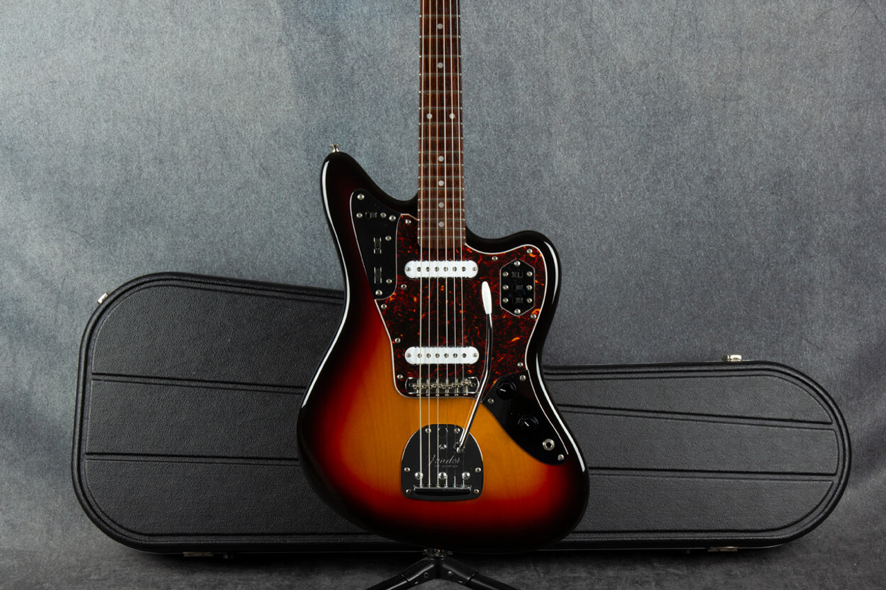 Fender Jaguar Made in Japan 3-Tone Sunburst 2nd Hand | Rich