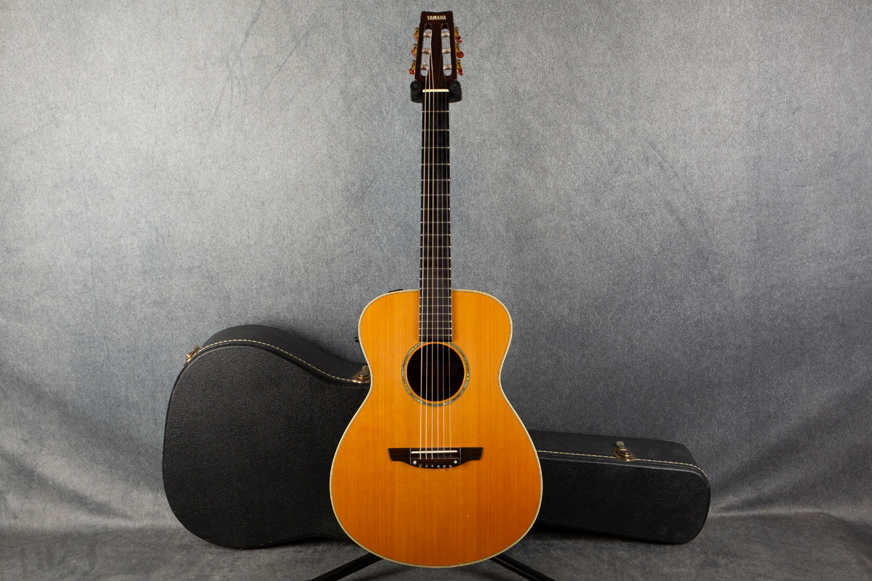 Yamaha FPX-300N Electro Classical Natural 2nd Hand | Rich Tone Music