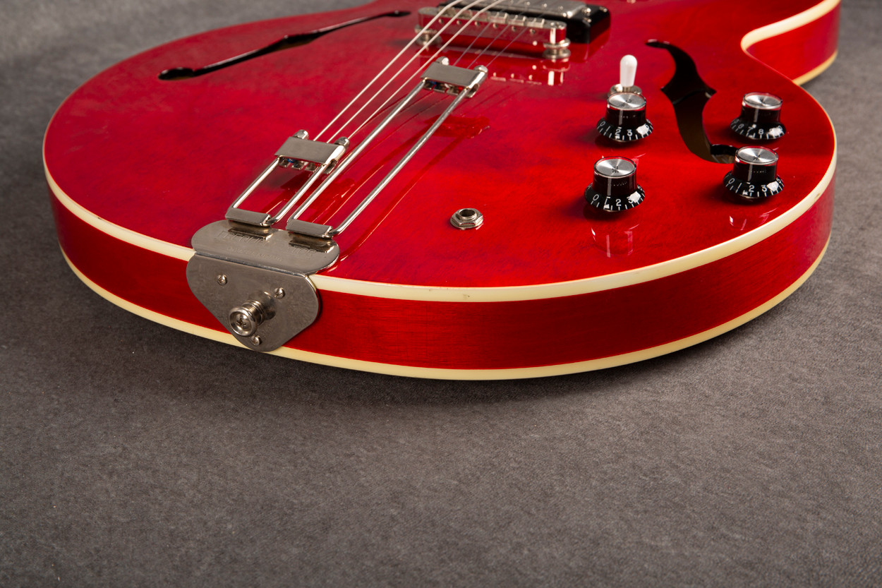 テラEpiphone Riviera Custom Shop Ltd Epiphone Riviera Limited Edition Custom Shop Cherry 2nd Hand