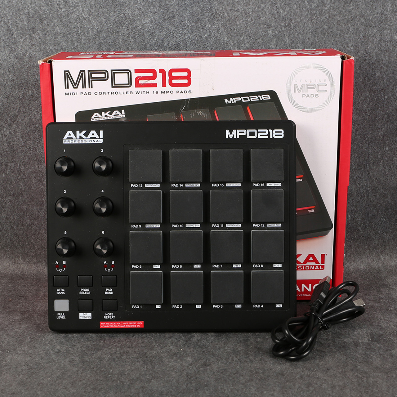 AKAI MPD218 MIDIパッドコントローラー - DTM・DAW