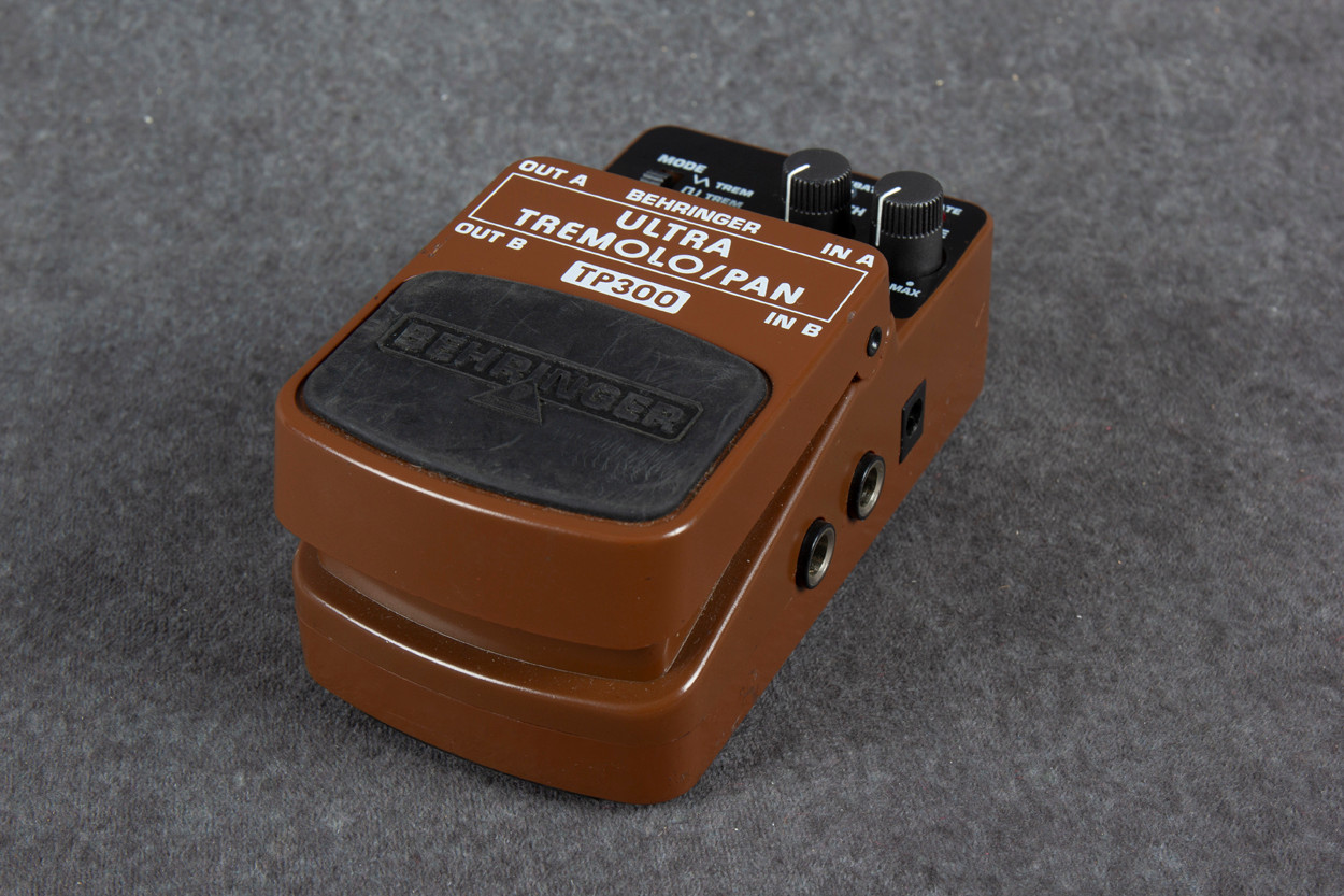 Behringer TP300 Ultra Tremolo Pan Pedal 2nd Hand | Rich Tone Music