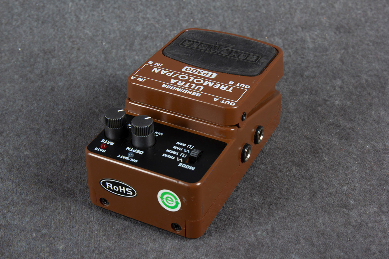 Behringer TP300 Ultra Tremolo Pan Pedal 2nd Hand | Rich Tone Music