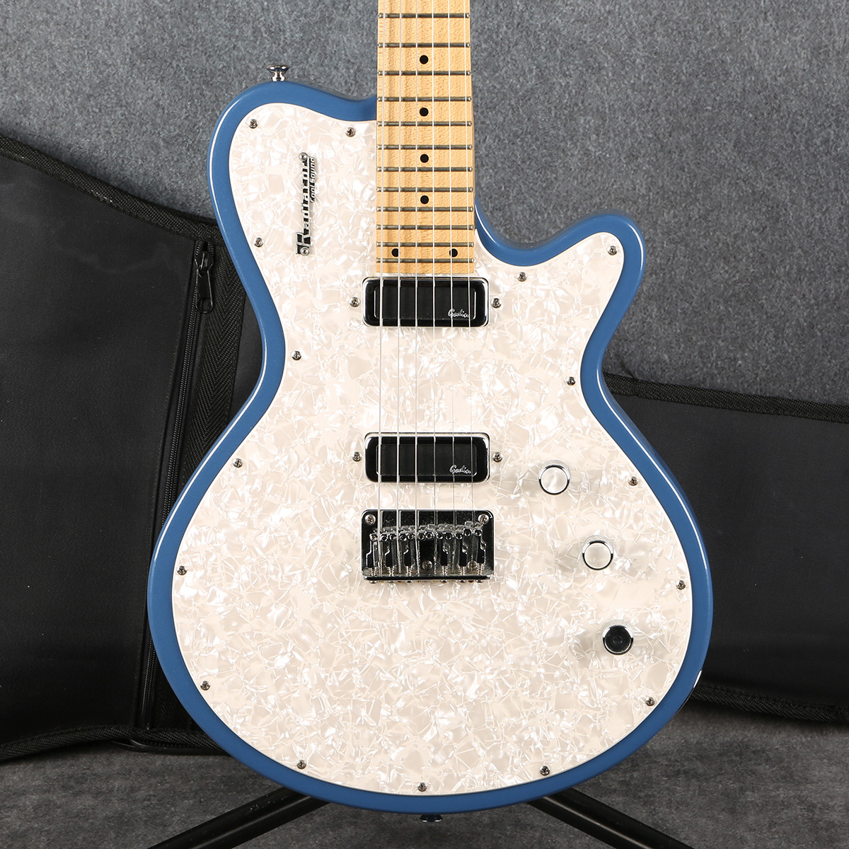 Godin Radiator 1999 Blue 2nd Hand | Rich Tone Music