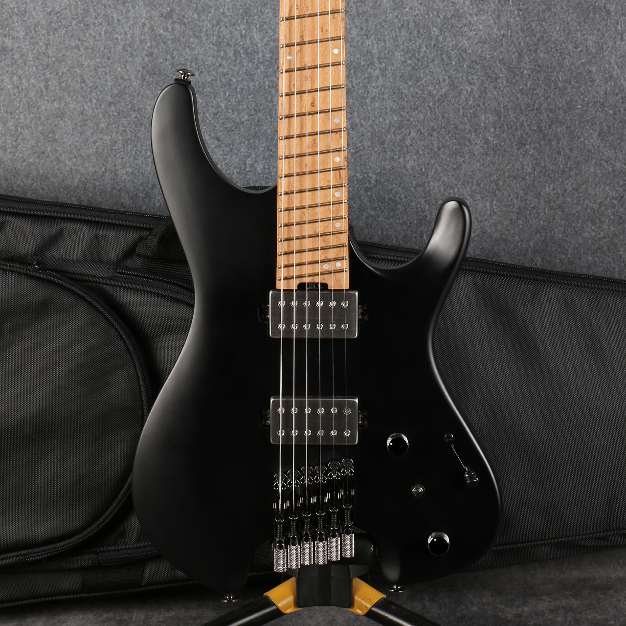 Ibanez QX52-BKF Q Series Headless Guitar Black Flat 2nd Hand