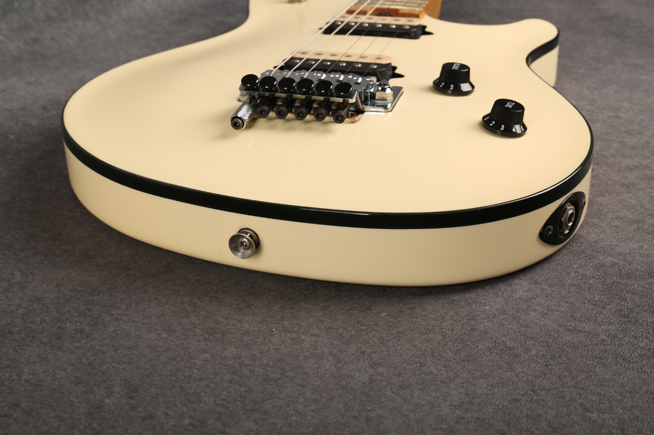 Peavey EVH Wolfgang Standard USA Vintage White 2nd Hand | Rich 