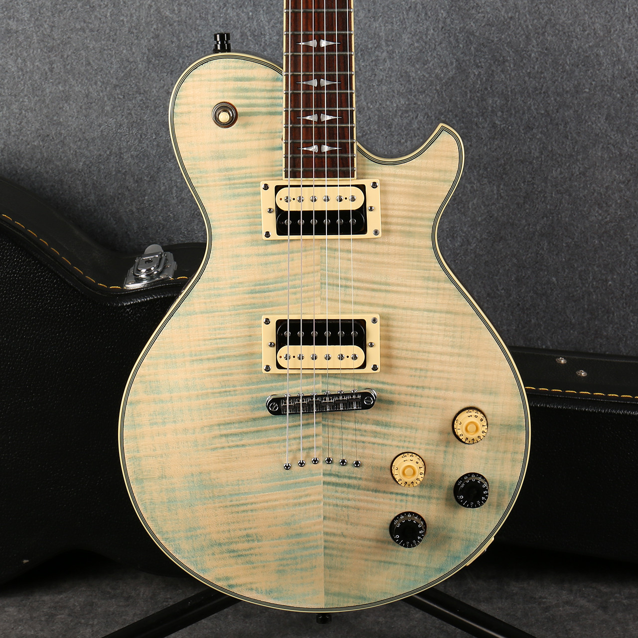 Michael Kelly Patriot Decree Coral Blue 2nd Hand | Rich Tone Music