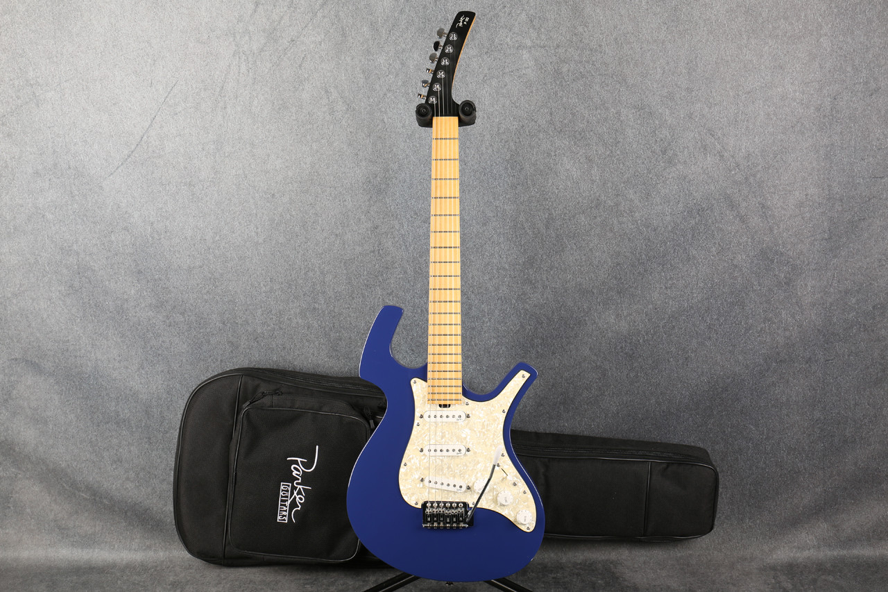 Parker P-30 Electric Guitar Blue 2nd Hand | Rich Tone Music