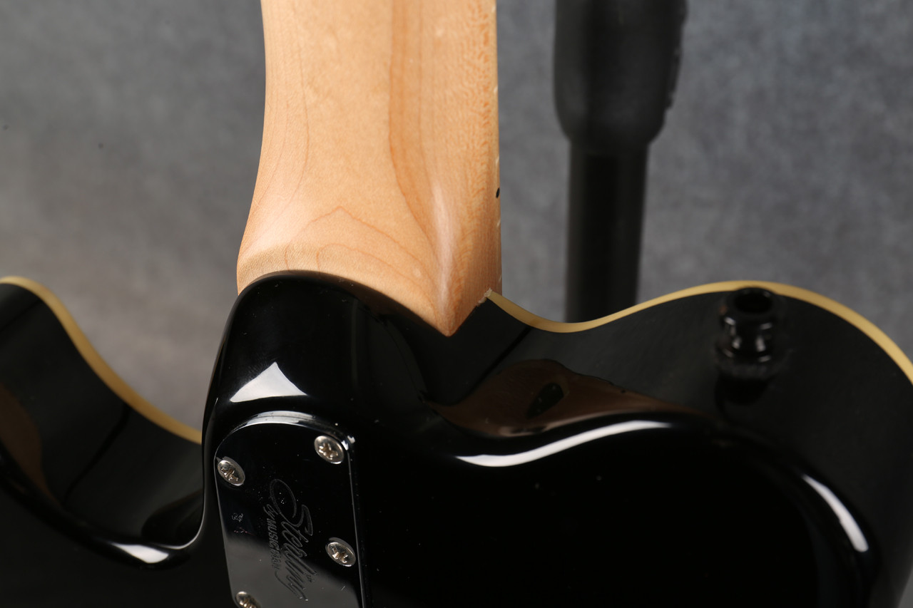 Sterling by Music Man SUB AX4 - Translucent Red - 2nd Hand | Rich