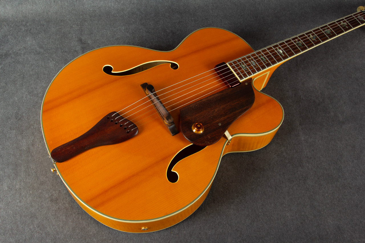Washburn J-10 Orleans Hollow Body Natural 2nd Hand | Rich Tone Music
