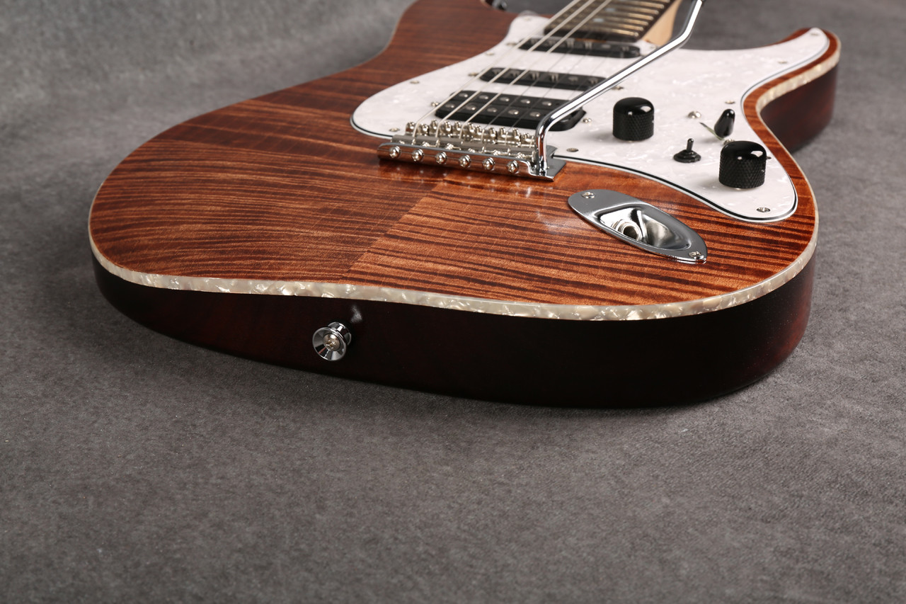 Bacchus G-Studio FM Custom HSS Brown Oil 2nd Hand | Rich Tone Music