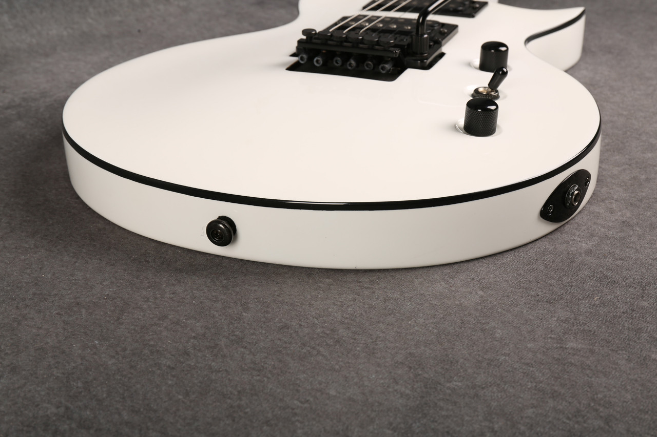 Kramer Assault 220 White 2nd Hand | Rich Tone Music