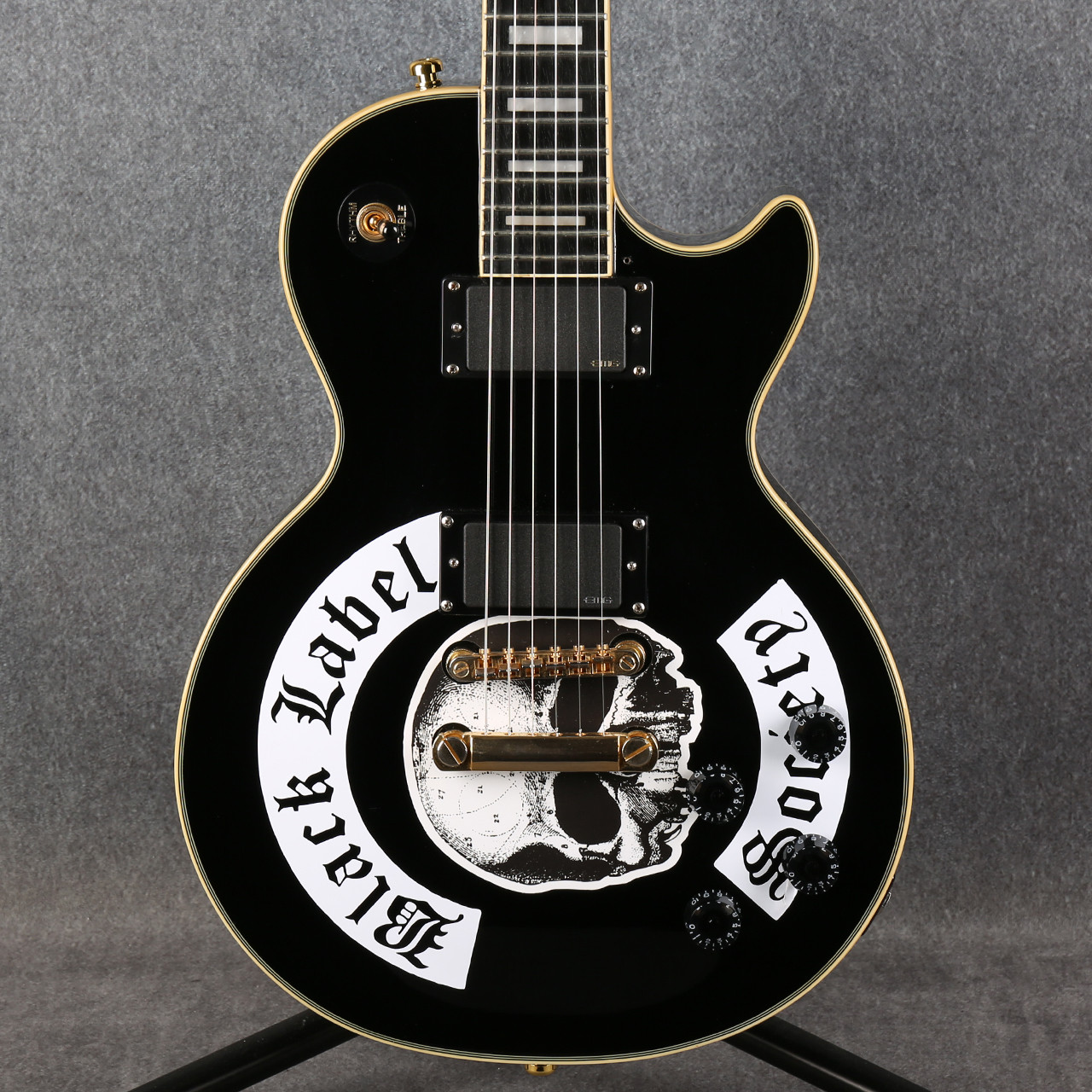 エピフォン カスタム ／　エボニー EMG Epiphone Les Paul Custom EMG Pickups Ebony 2nd Hand | Rich Tone Music