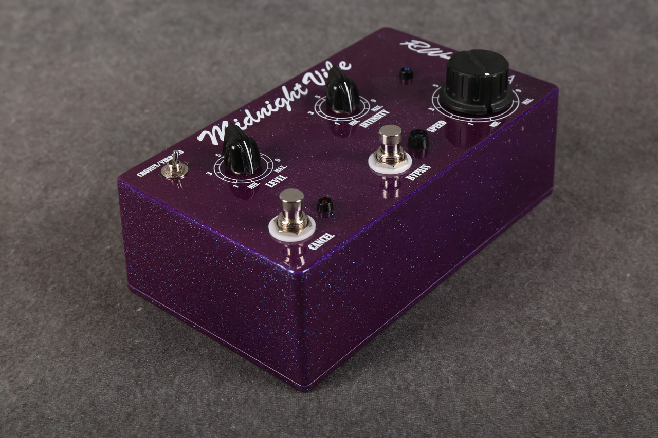R Weaver FX Midnight Vibe 2nd Hand | Rich Tone Music