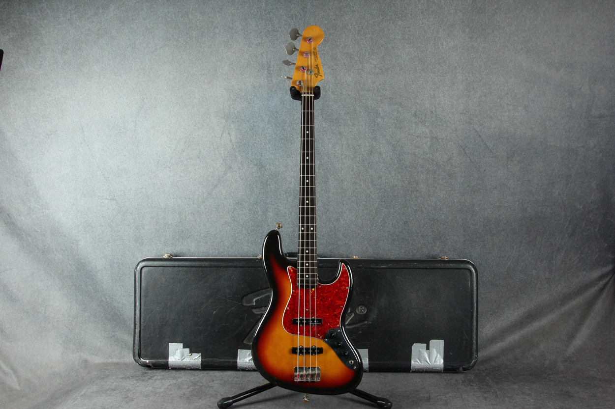 Fender Jazz Bass 80s Made in Japan 3 Tone Sunburst 2nd Hand | Rich