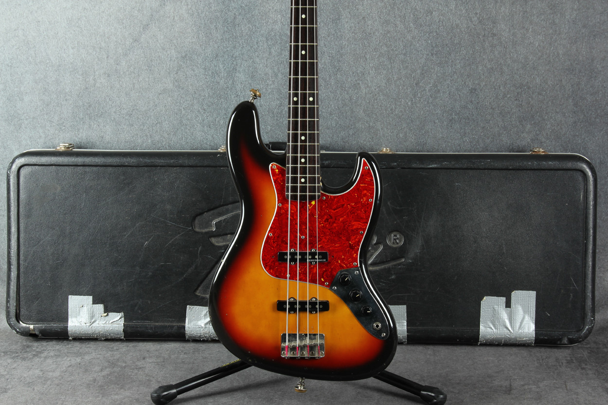 Fender Jazz Bass 80s Made in Japan 3 Tone Sunburst 2nd Hand | Rich