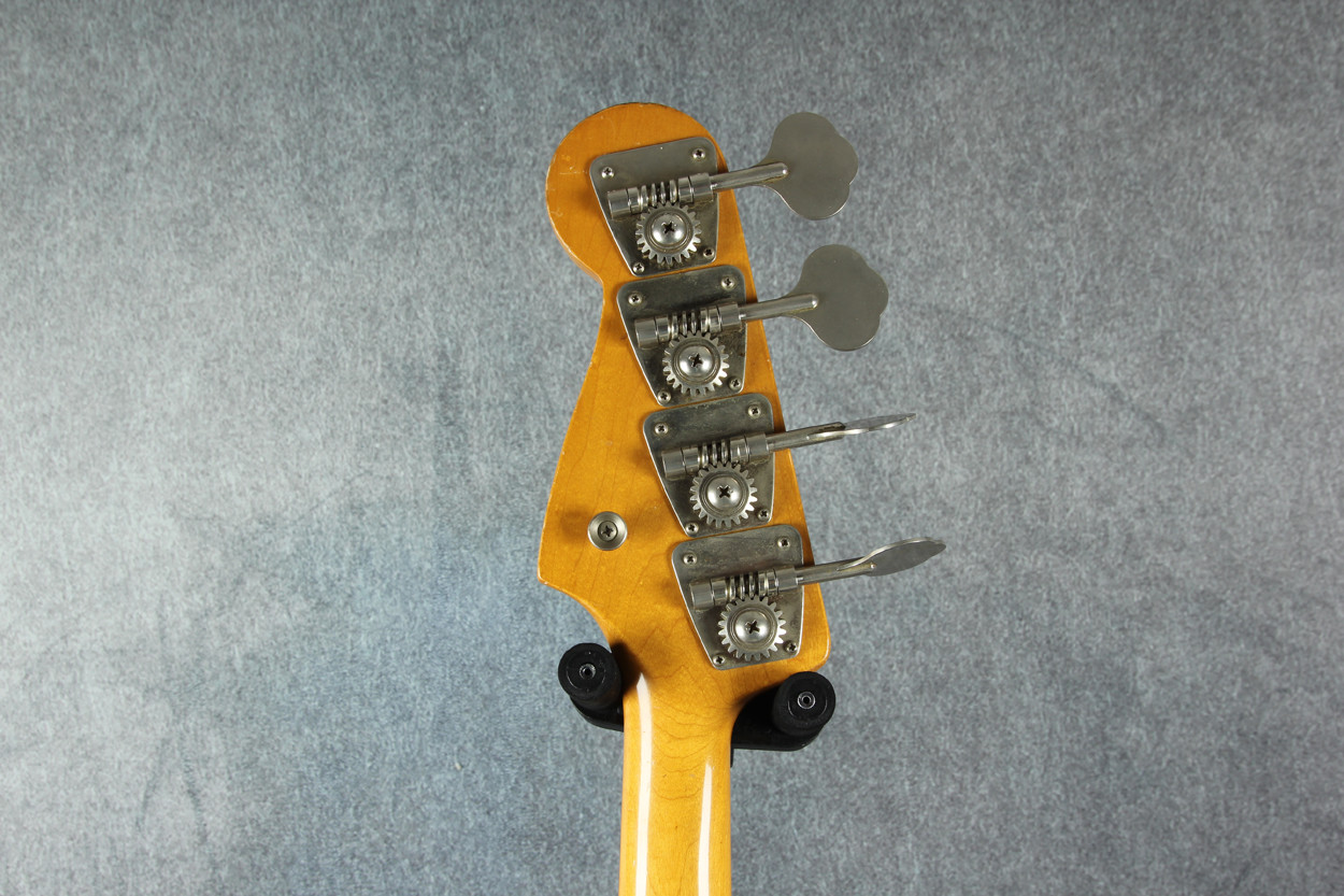 Fender Jazz Bass 80s Made in Japan 3 Tone Sunburst 2nd Hand | Rich