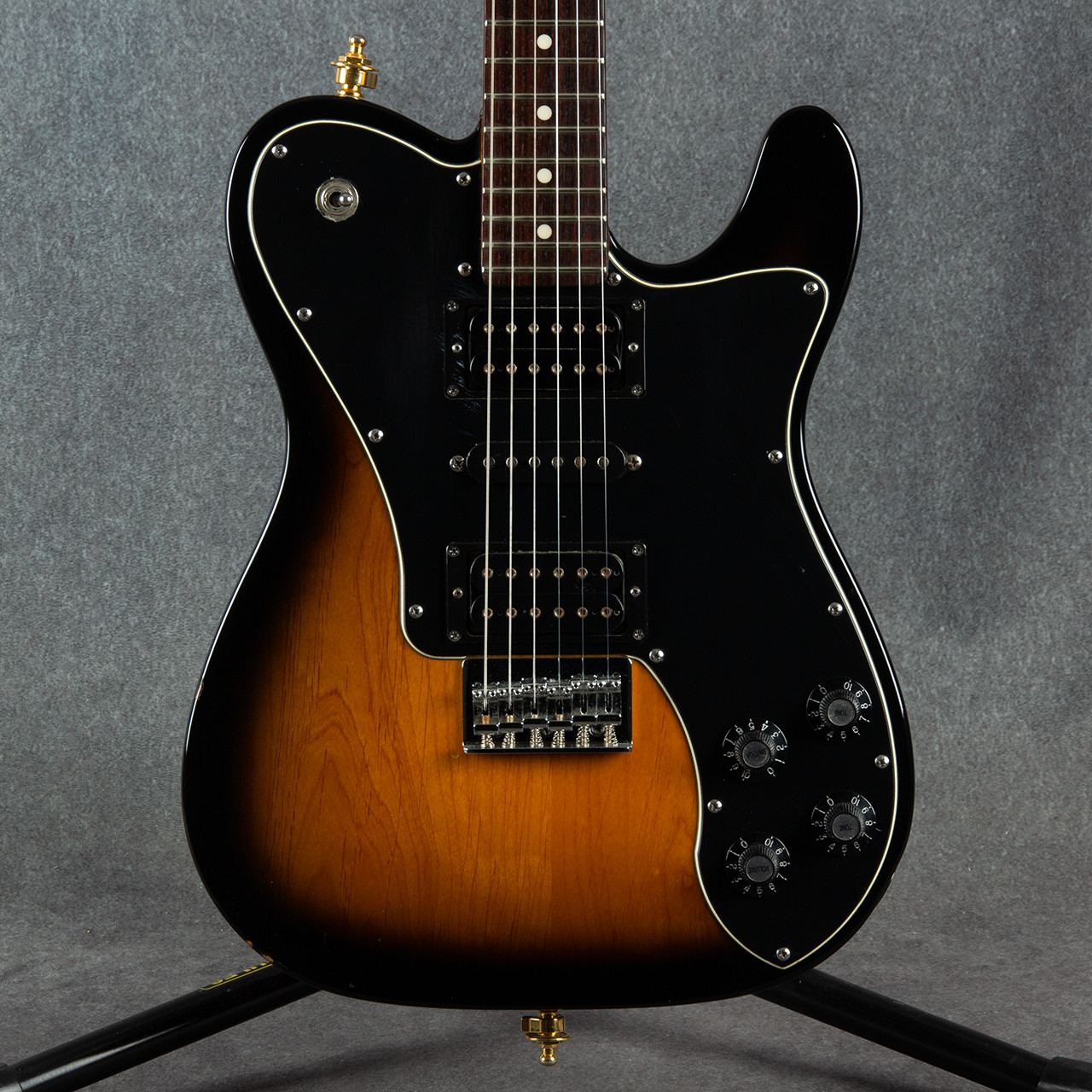 Squier Joe Trohman Telecaster 2 Tone Sunburst 2nd Hand | Rich Tone Squier Joe Trohman Telecaster 2 Tone Sunburst 2nd Hand | Rich Tone