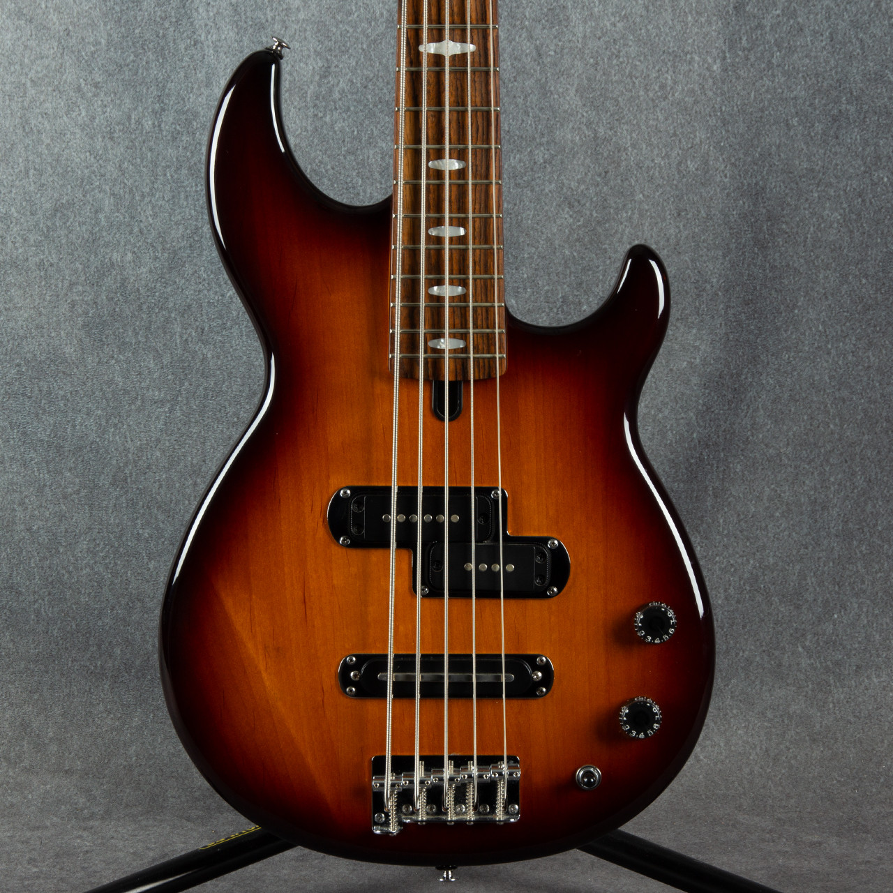 Yamaha BB425 5 String Bass Tobacco Brown Sunburst 2nd Hand | Rich