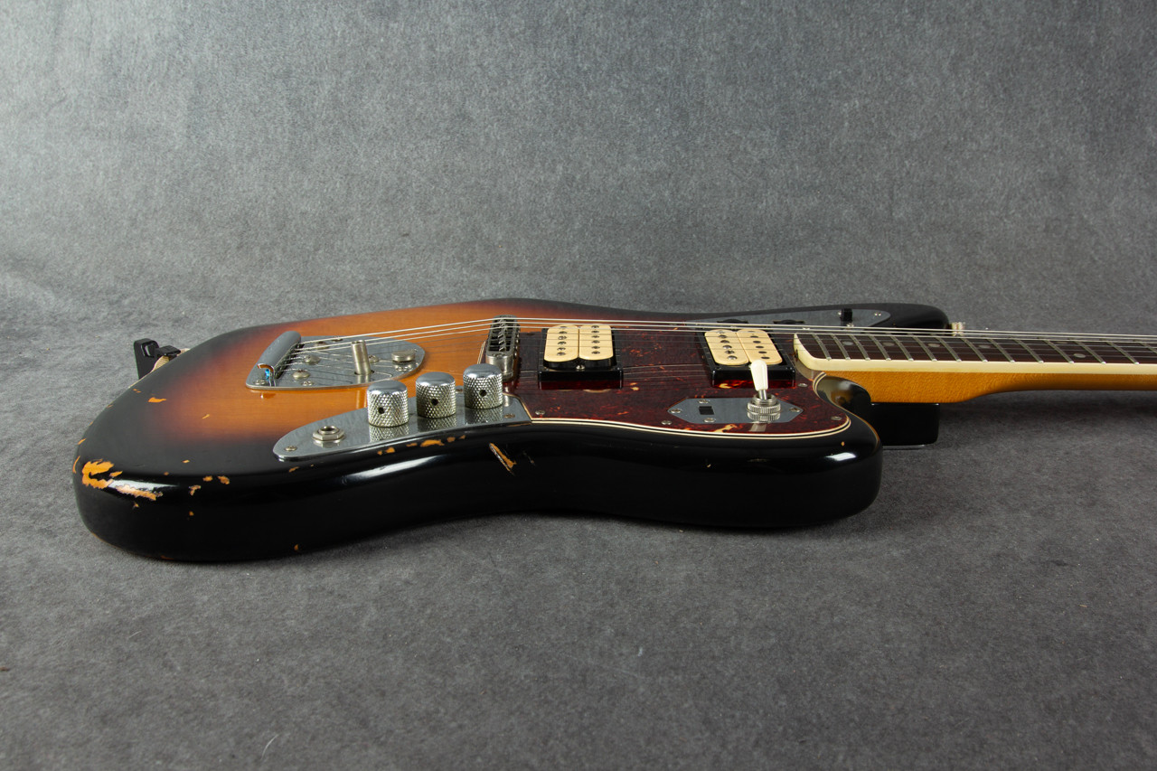Fender Kurt Cobain Road Worn Jaguar 3 Tone Sunburst 2nd Hand