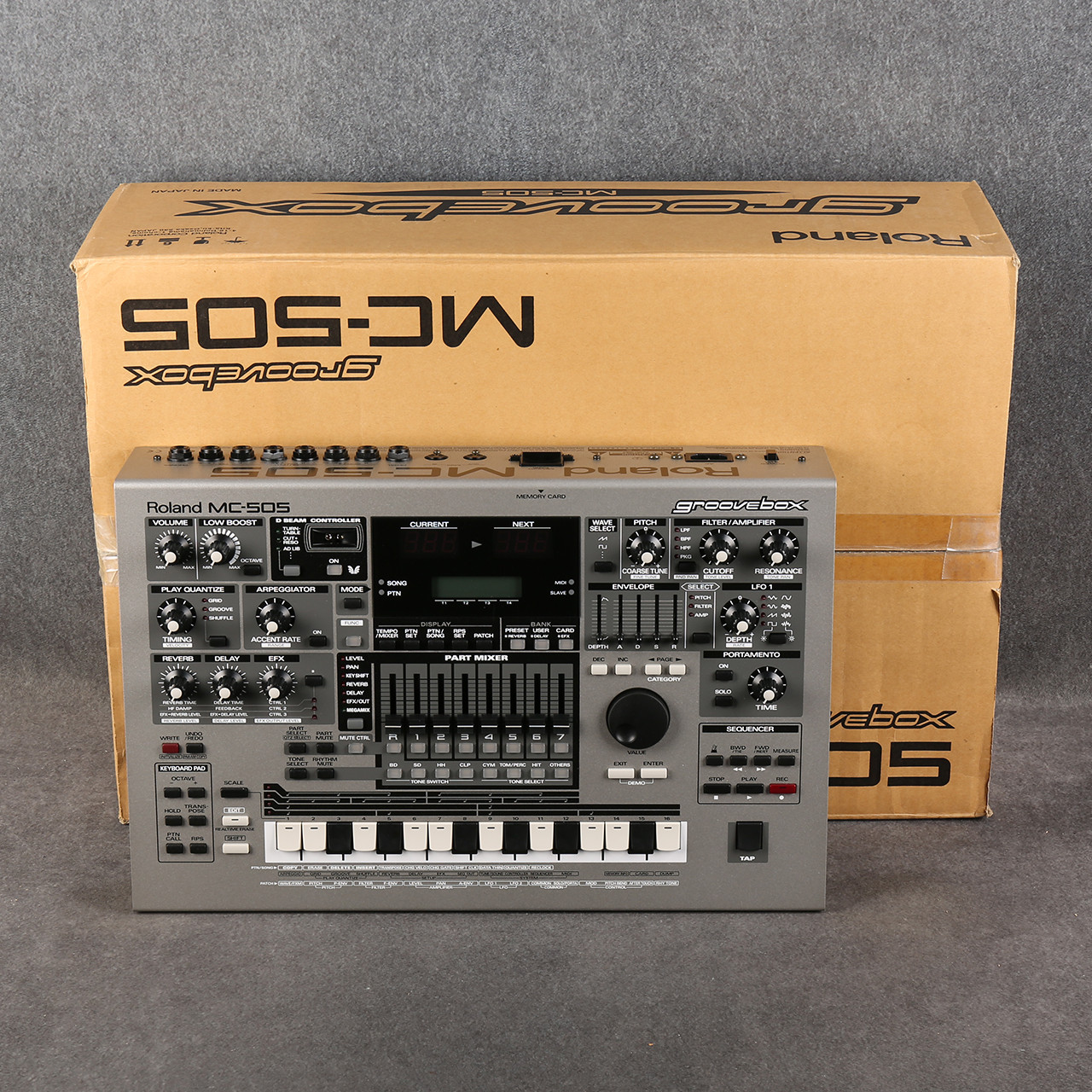 Roland MC-505 シンセサイザー Roland MC-505 Groovebox - YouTube