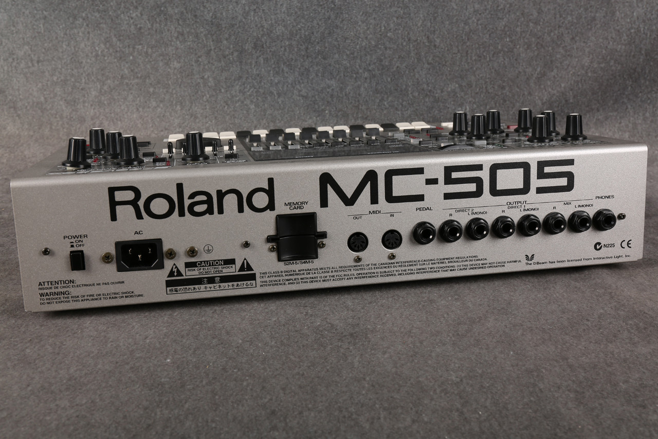 Roland MC-505 Groovebox 2nd Hand | Rich Tone Music