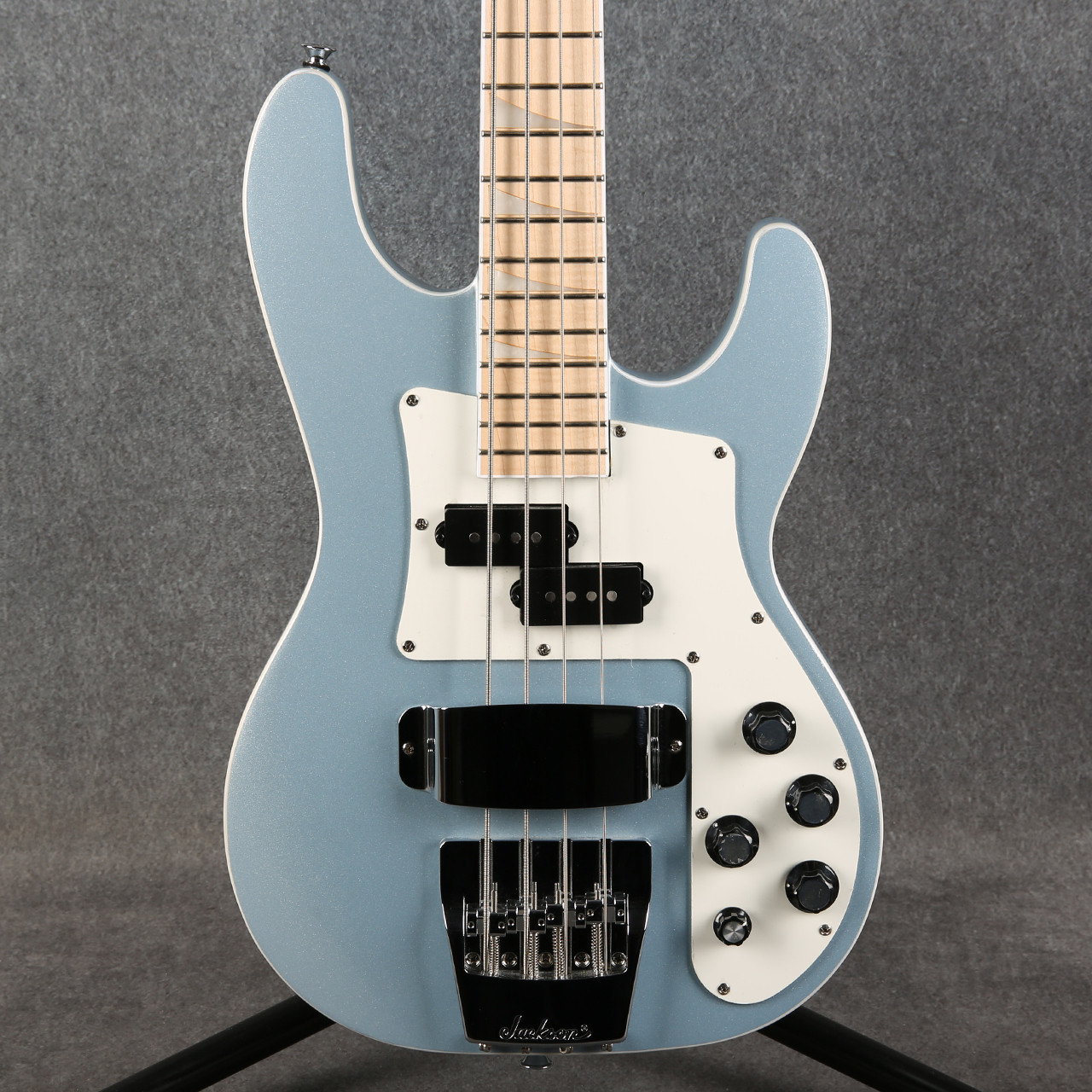 Jackson X Series Concert Bass CBXNT DX IV M Ice Blue Metallic 2nd