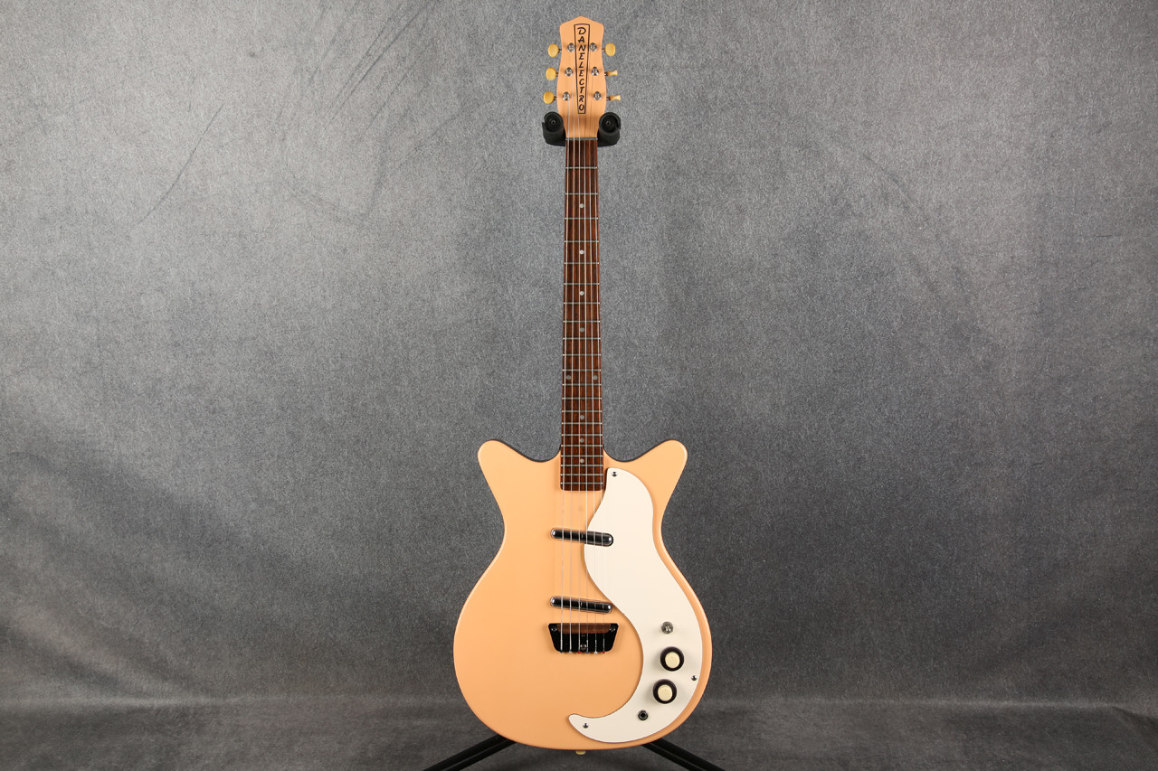 Danelectro DC-59 Salmon Pink 2nd Hand | Rich Tone Music