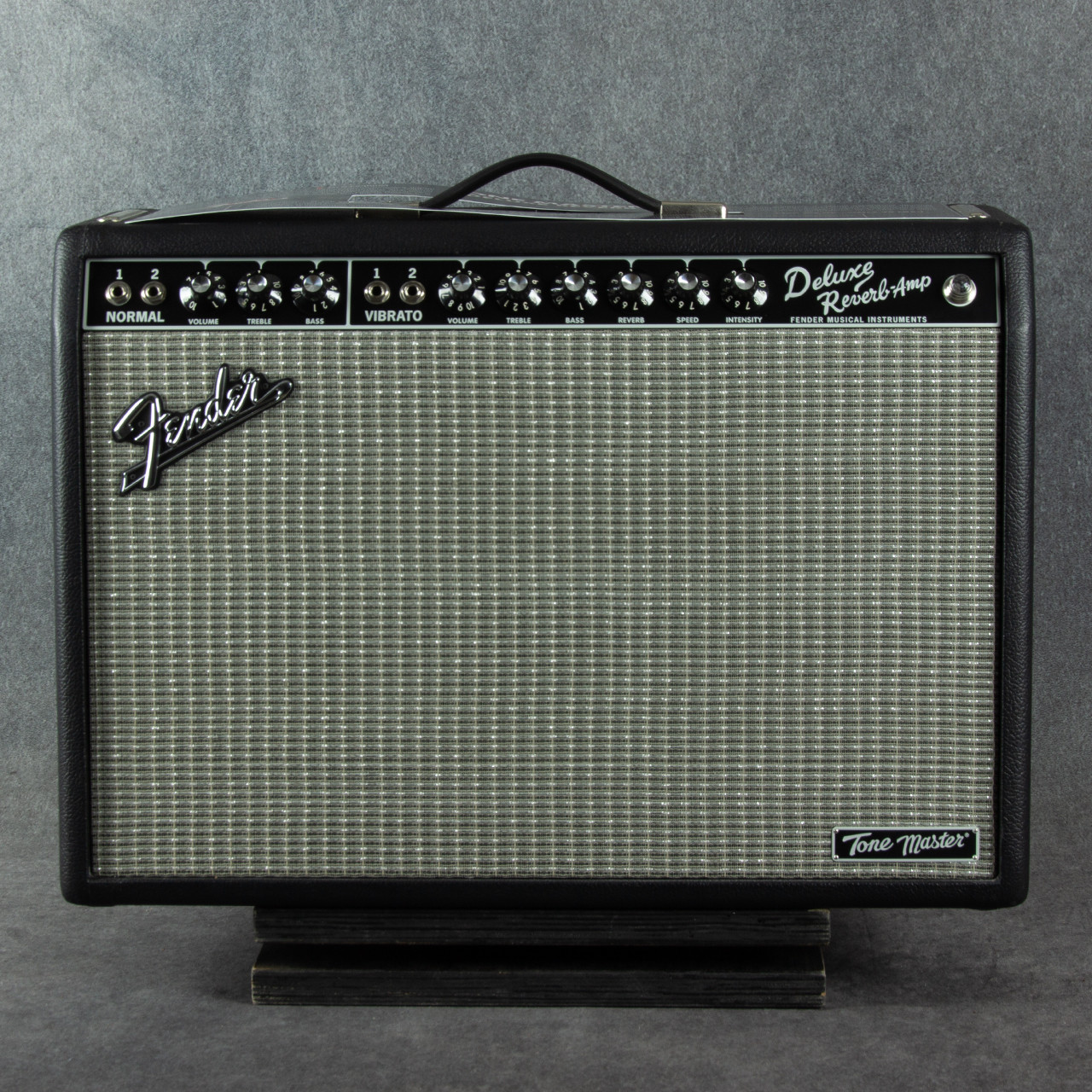 Fender Tone Master Deluxe Reverb Black Footswitch 2nd Hand Rich Tone