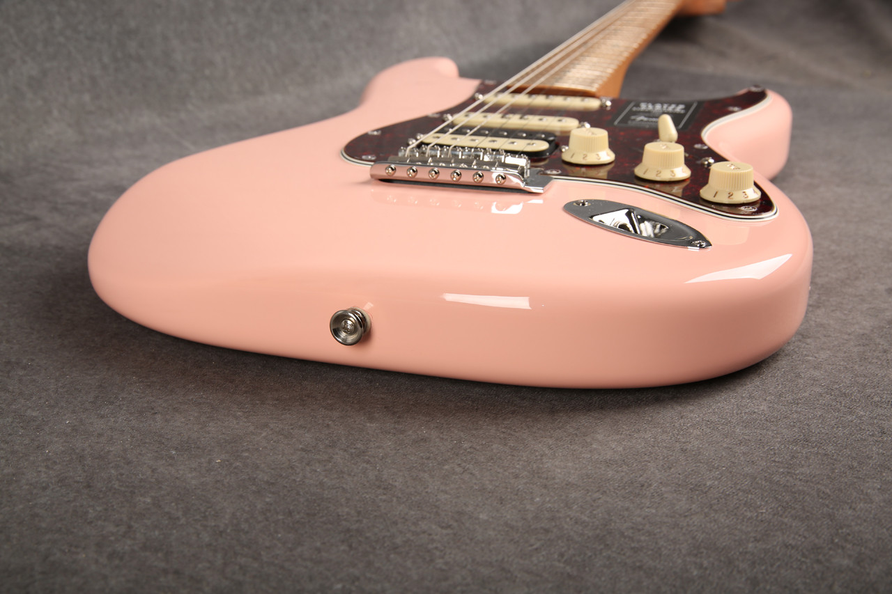 Fender Ltd Player Stratocaster HSS Roasted Neck- Shell Pink Ex