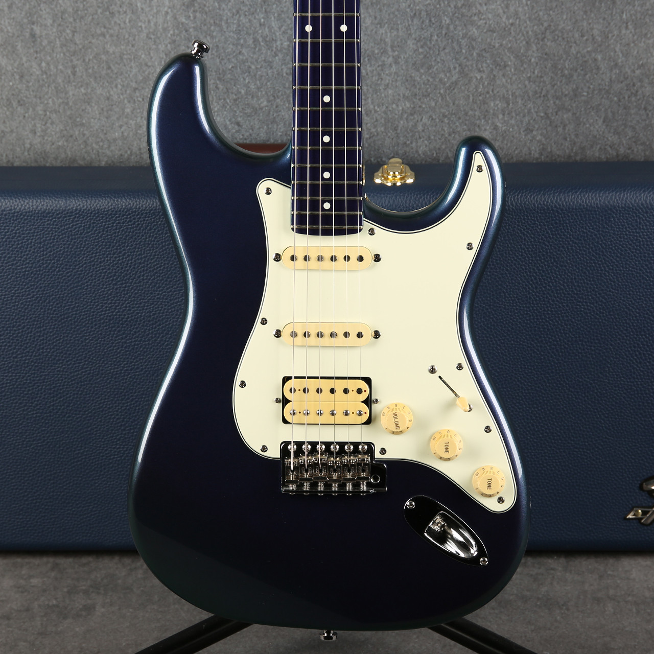 Fender Made in Japan Stratocaster Blue to Purple Flip Flop 2nd