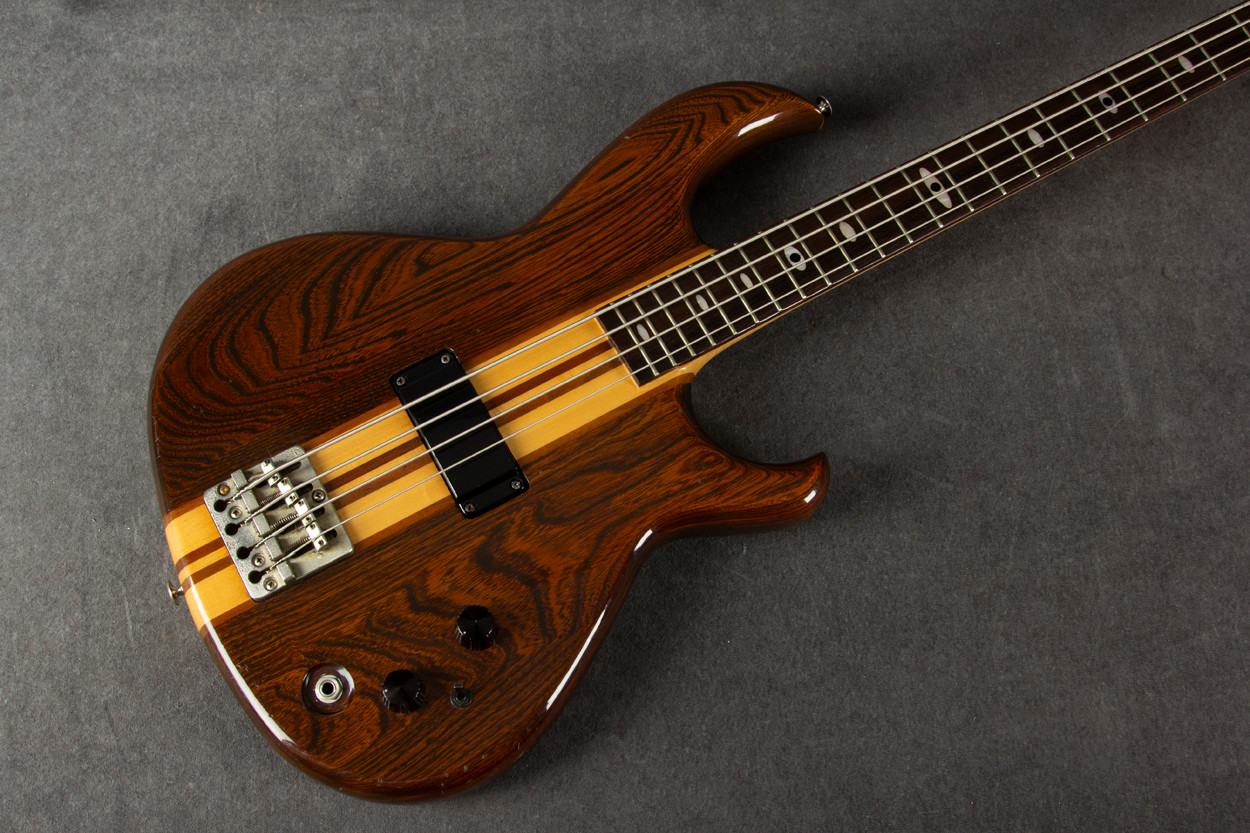 Aria Pro II RSB-600 Walnut 2nd Hand | Rich Tone Music