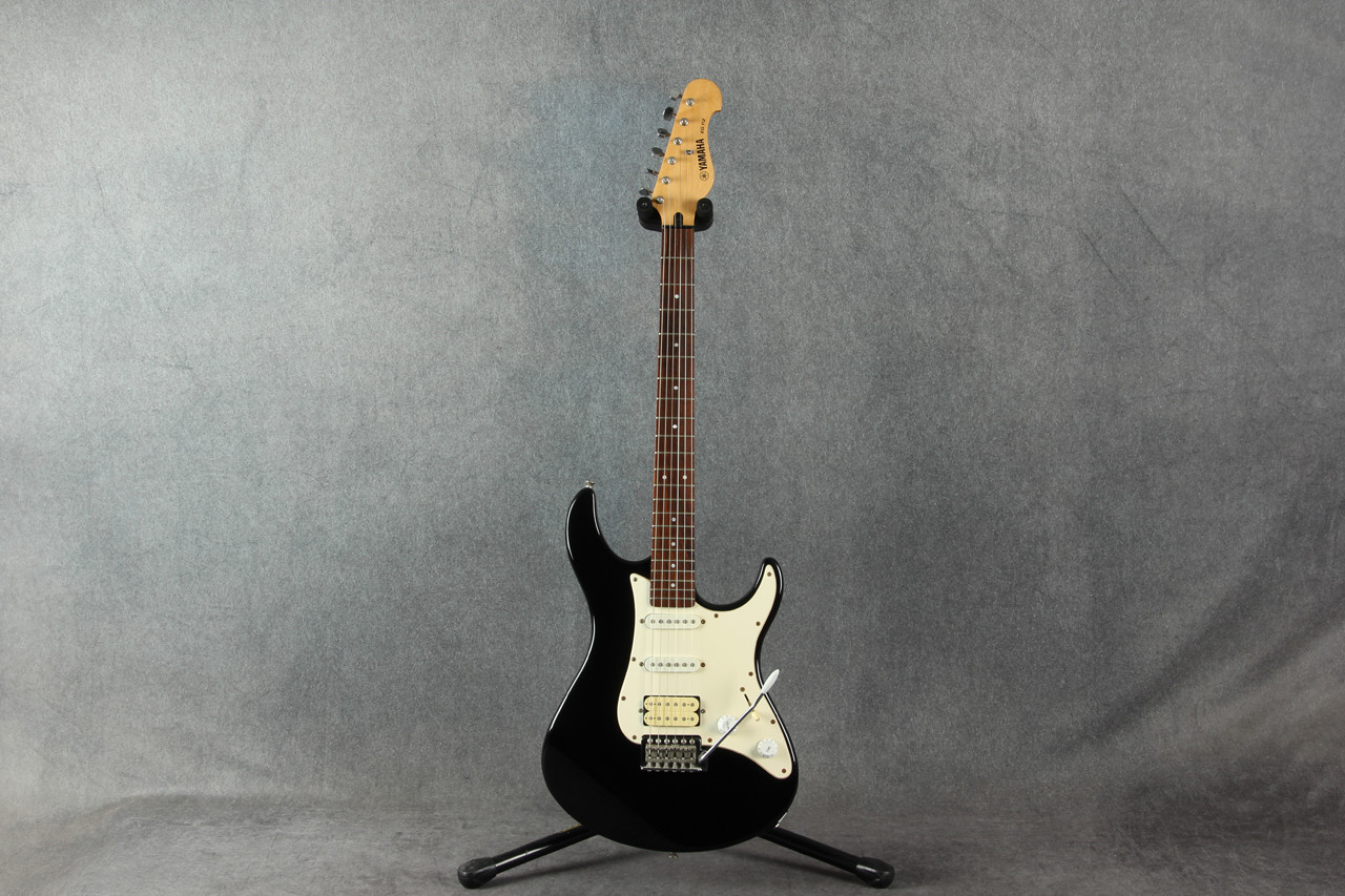 Yamaha EG112 Electric Guitar Black 2nd Hand | Rich Tone Music