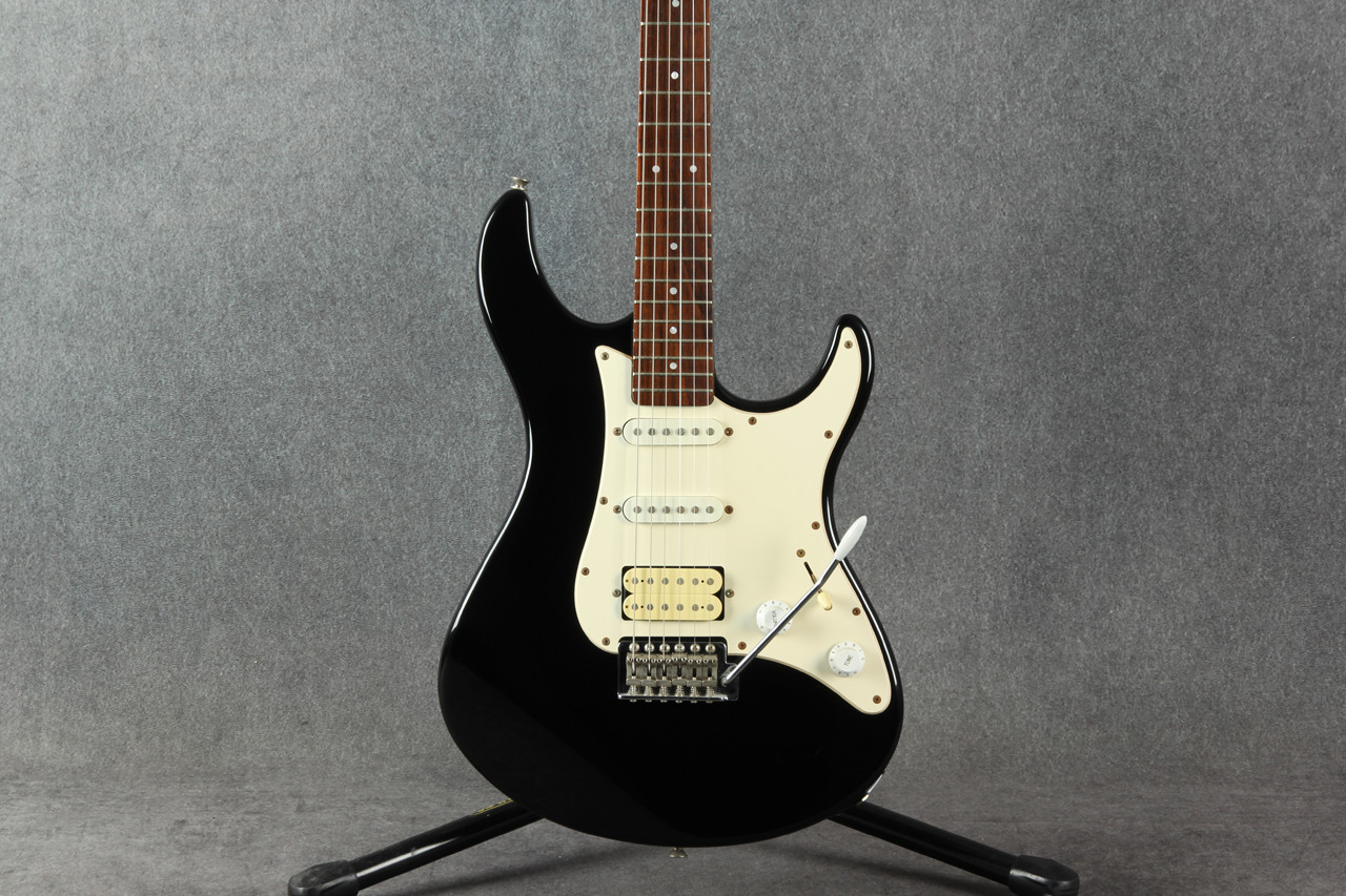 Yamaha EG112 Electric Guitar Black 2nd Hand | Rich Tone Music