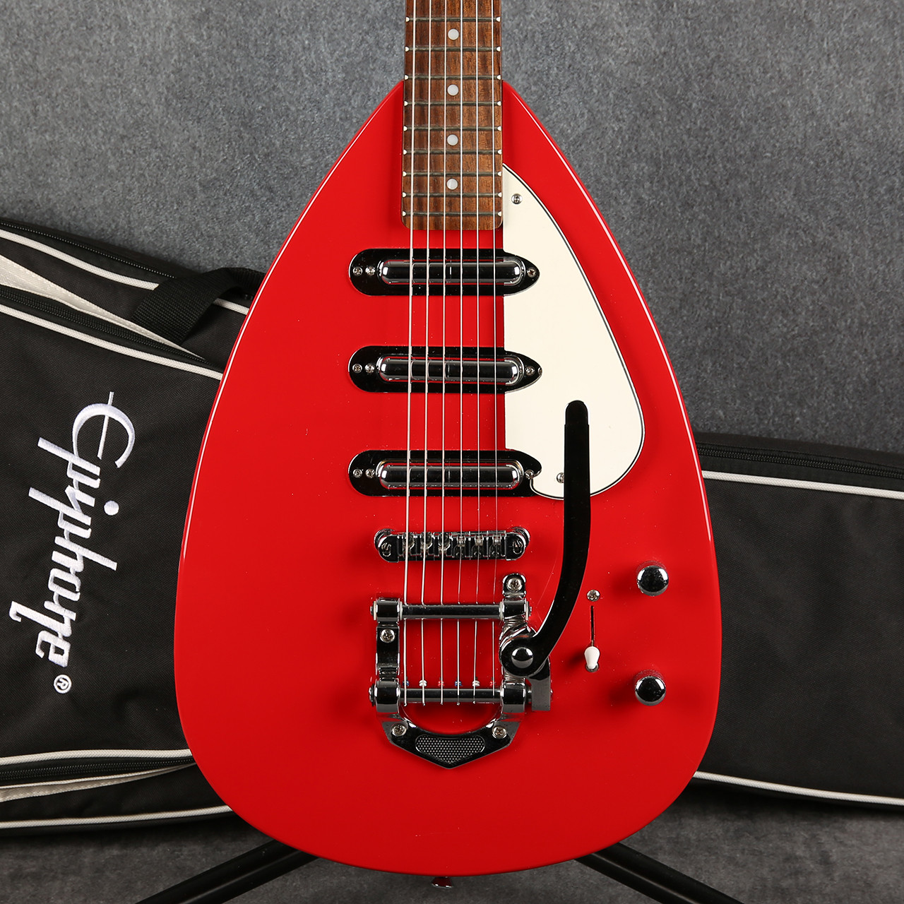 Eastwood VT6 Deluxe Teardrop Guitar Red 2nd Hand | Rich Tone Music
