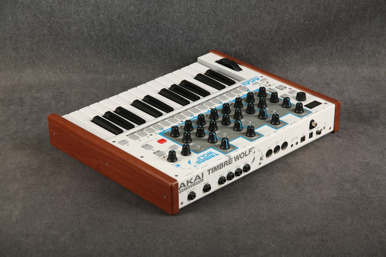AKAI Timbre Wolf 4 ボイス ポリフォニック dtm daw AKAI Timbre Wolf