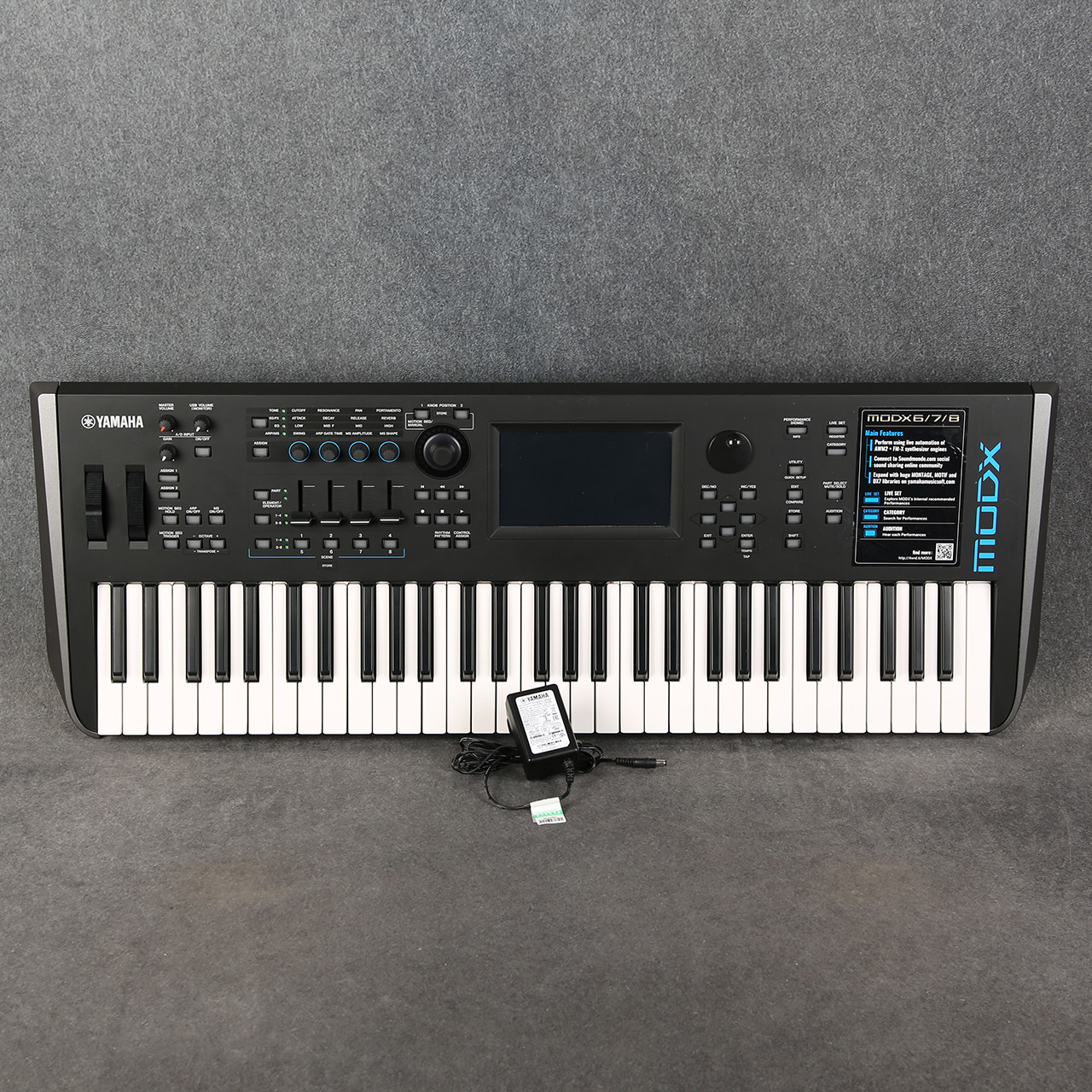 YAMAHA MODX6 シンセサイザー