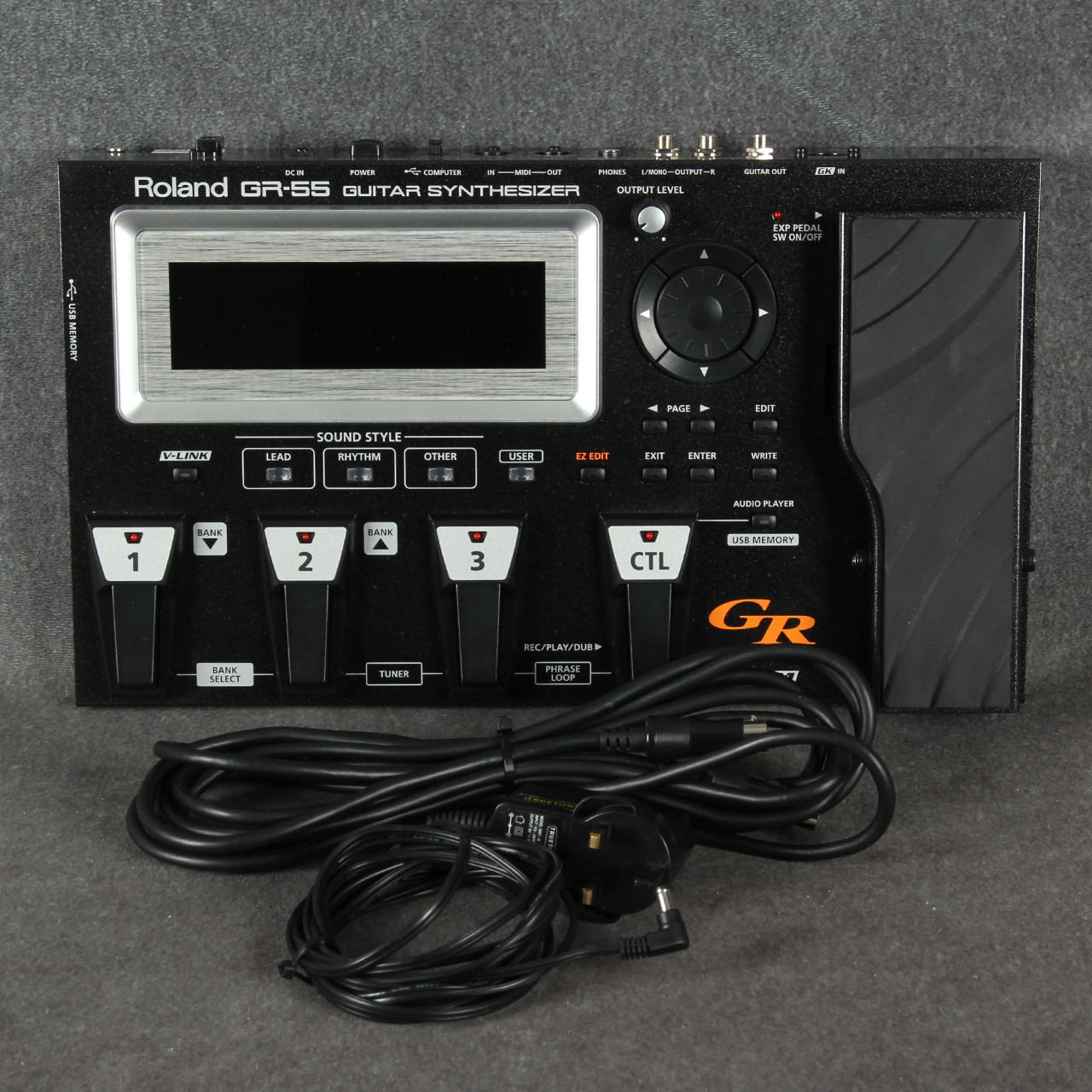 Roland GR-55 Guitar Synthesizer Cable 2nd Hand | Rich Tone Music