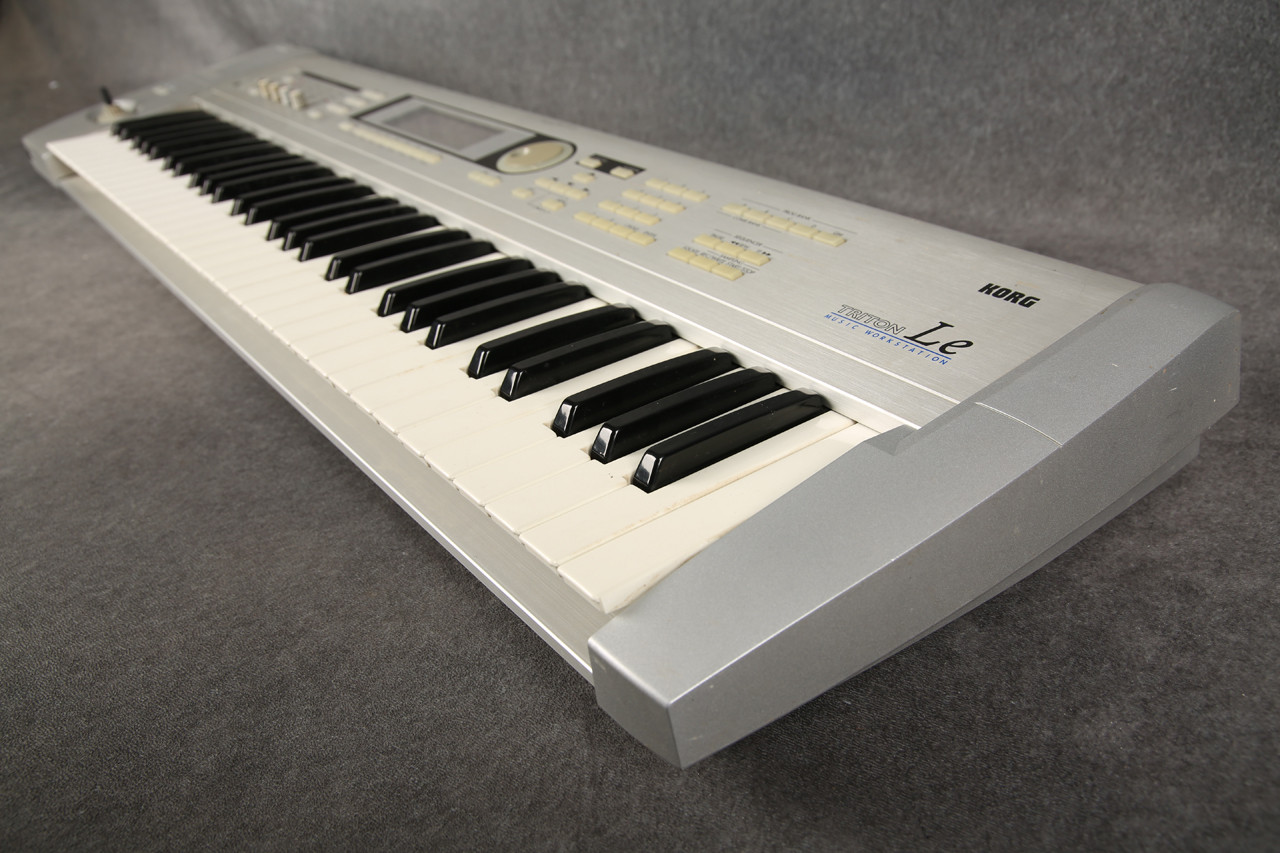 Korg Triton Le Music Workstation 2nd Hand | Rich Tone Music
