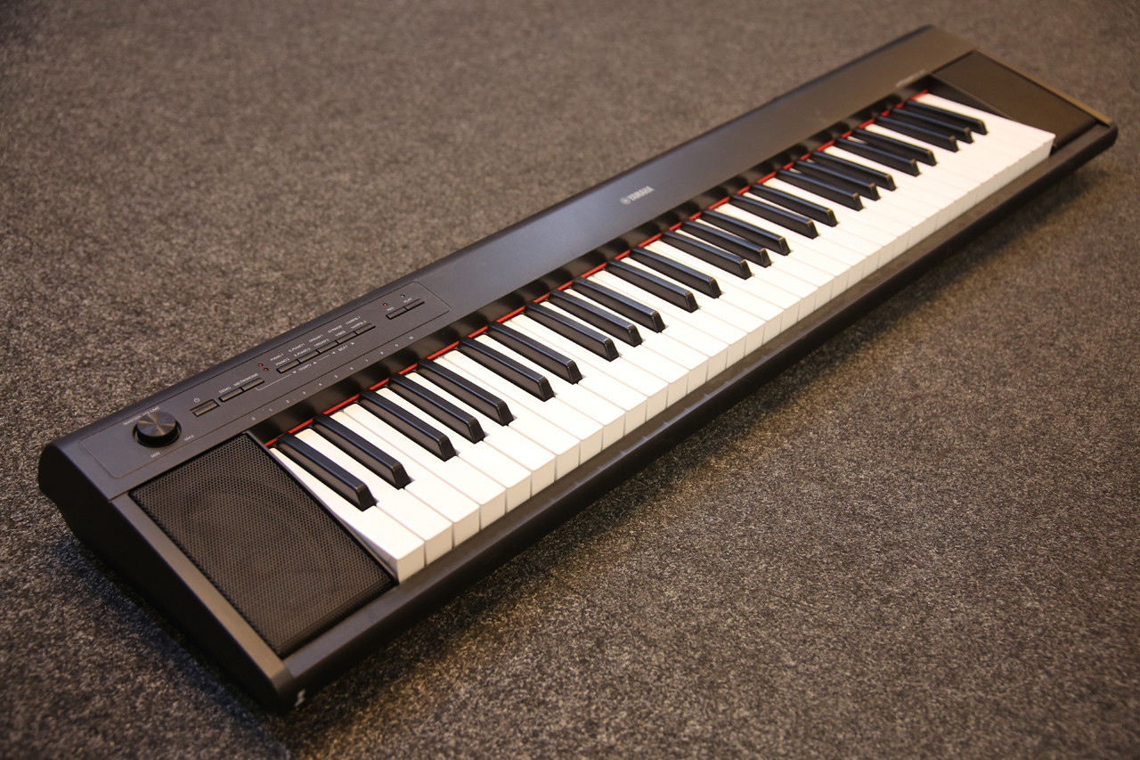 Yamaha Piaggero NP-12 61-Key Portable Piano 2nd Hand | Rich Tone Music