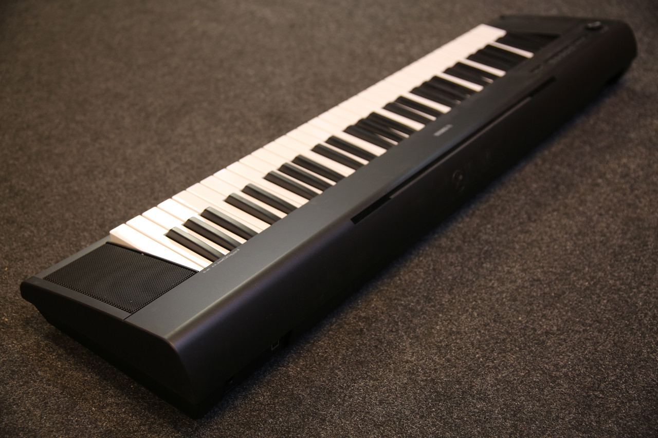 Yamaha Piaggero NP-12 61-Key Portable Piano 2nd Hand | Rich Tone Music