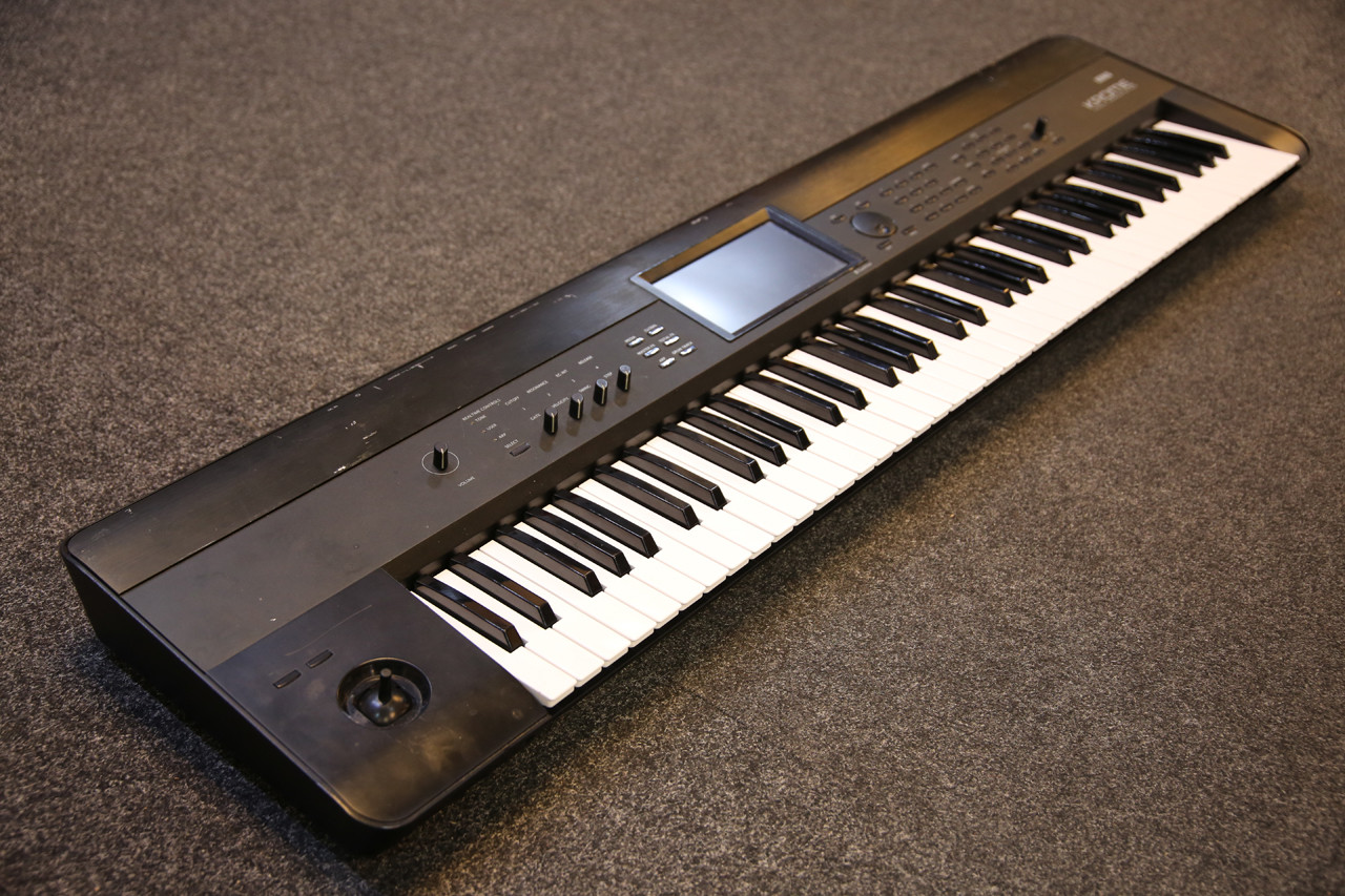 Korg Krome 73-Key Music Workstation Keyboard 2nd Hand | Rich Tone