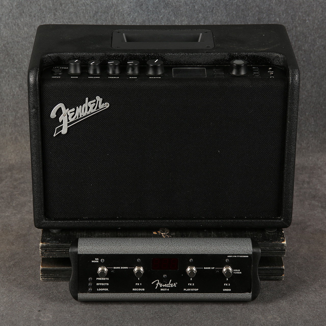 ギターアンプ】Fender MUSTANG GT40 フットスイッチ付 【公式通販】 ギターアンプ】Fender MUSTANG GT40 フットスイッチ付 【公式通販】